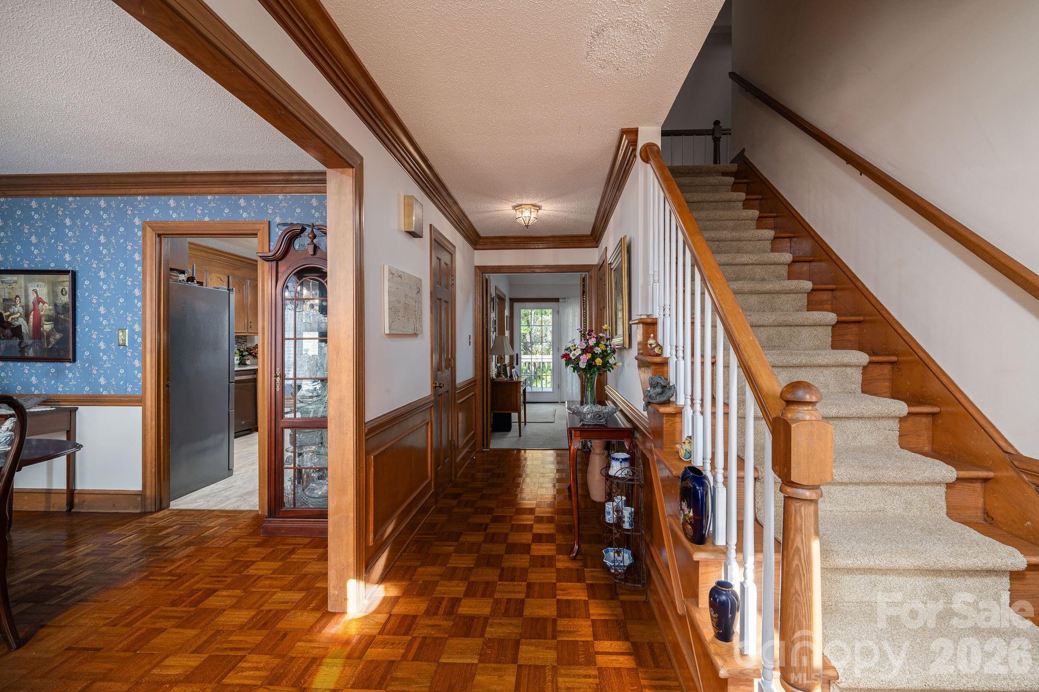 Single Family Residence at 1520 Stableview Drive, Gastonia, photo 7 of 44