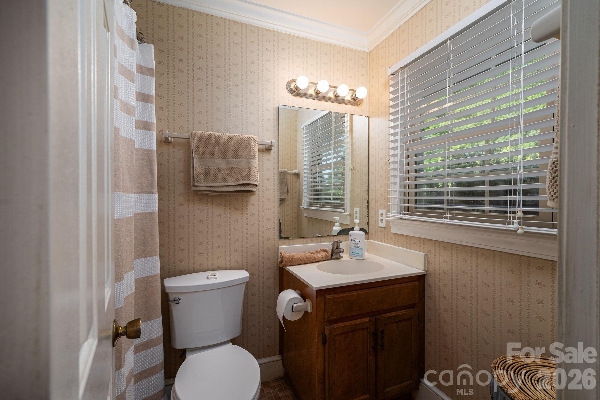 Single Family Residence at 1520 Stableview Drive, Gastonia, photo 28 of 44