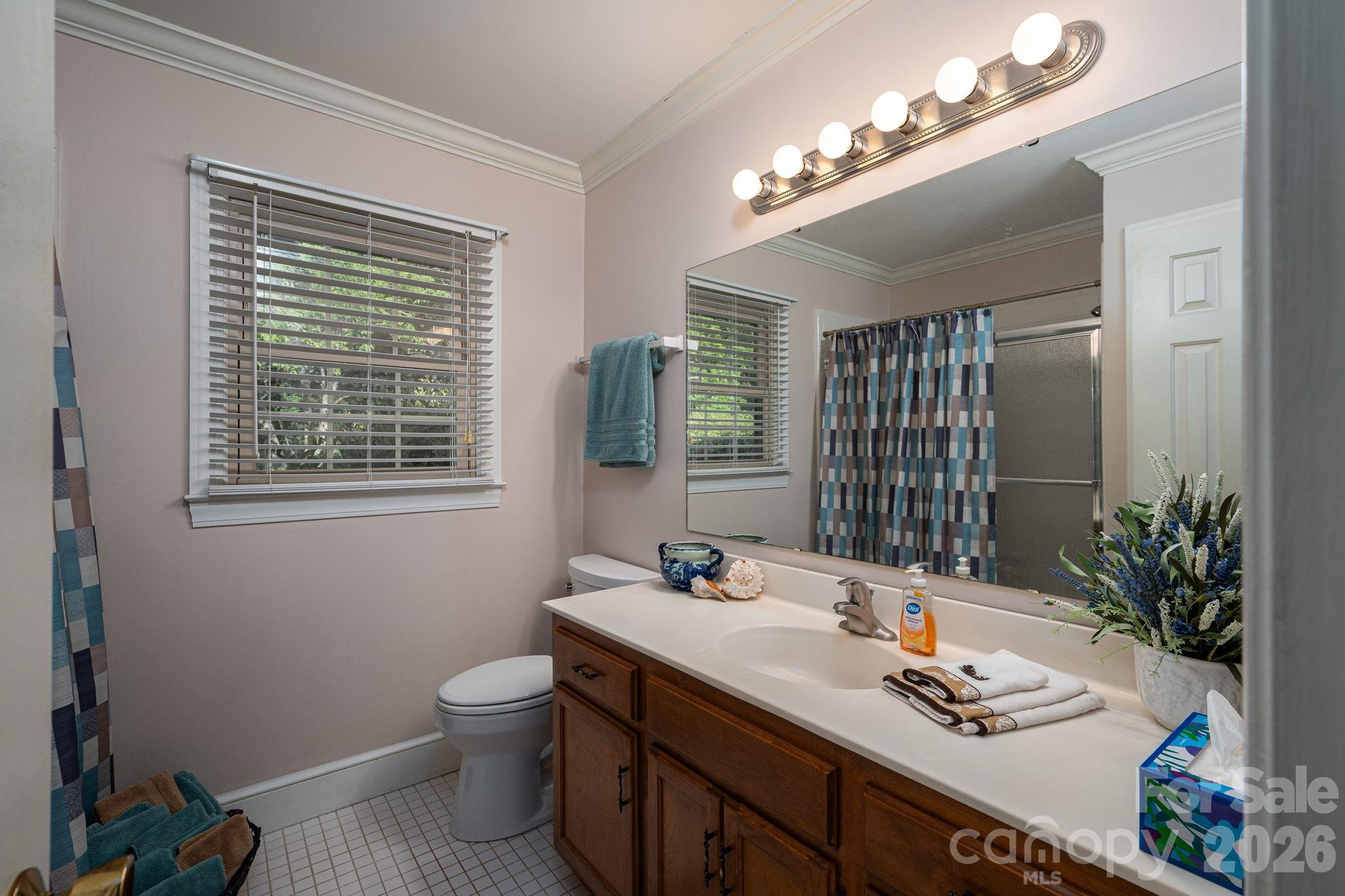 Single Family Residence at 1520 Stableview Drive, Gastonia, photo 29 of 44