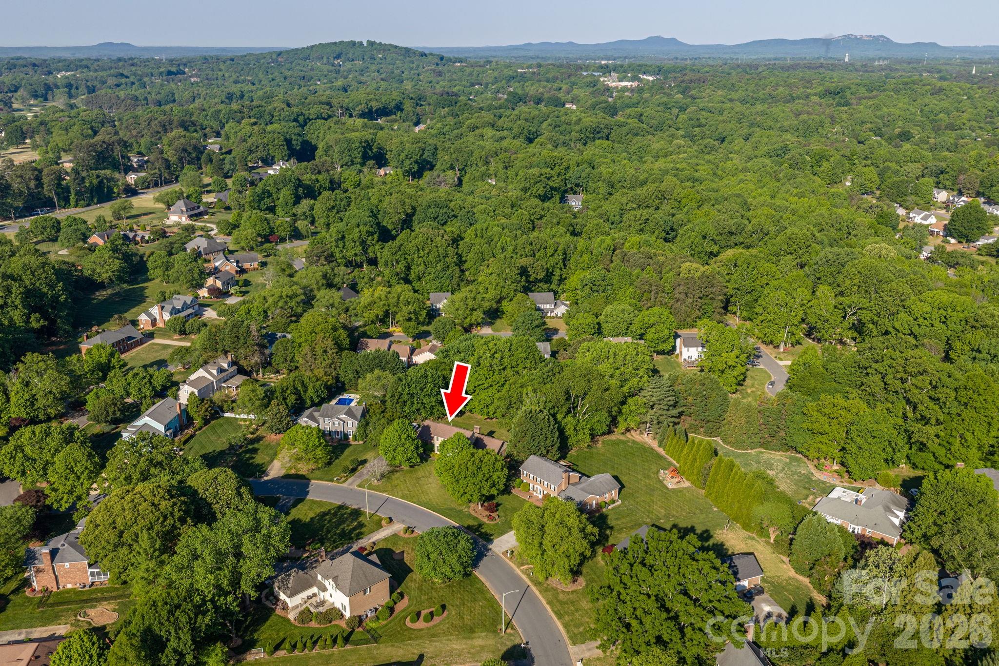Single Family Residence at 1520 Stableview Drive, Gastonia, photo 42 of 44
