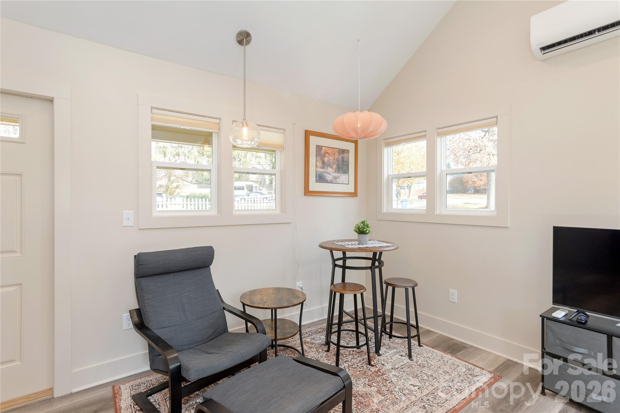 Sitting Area - 608 Ray Avenue, Hendersonville