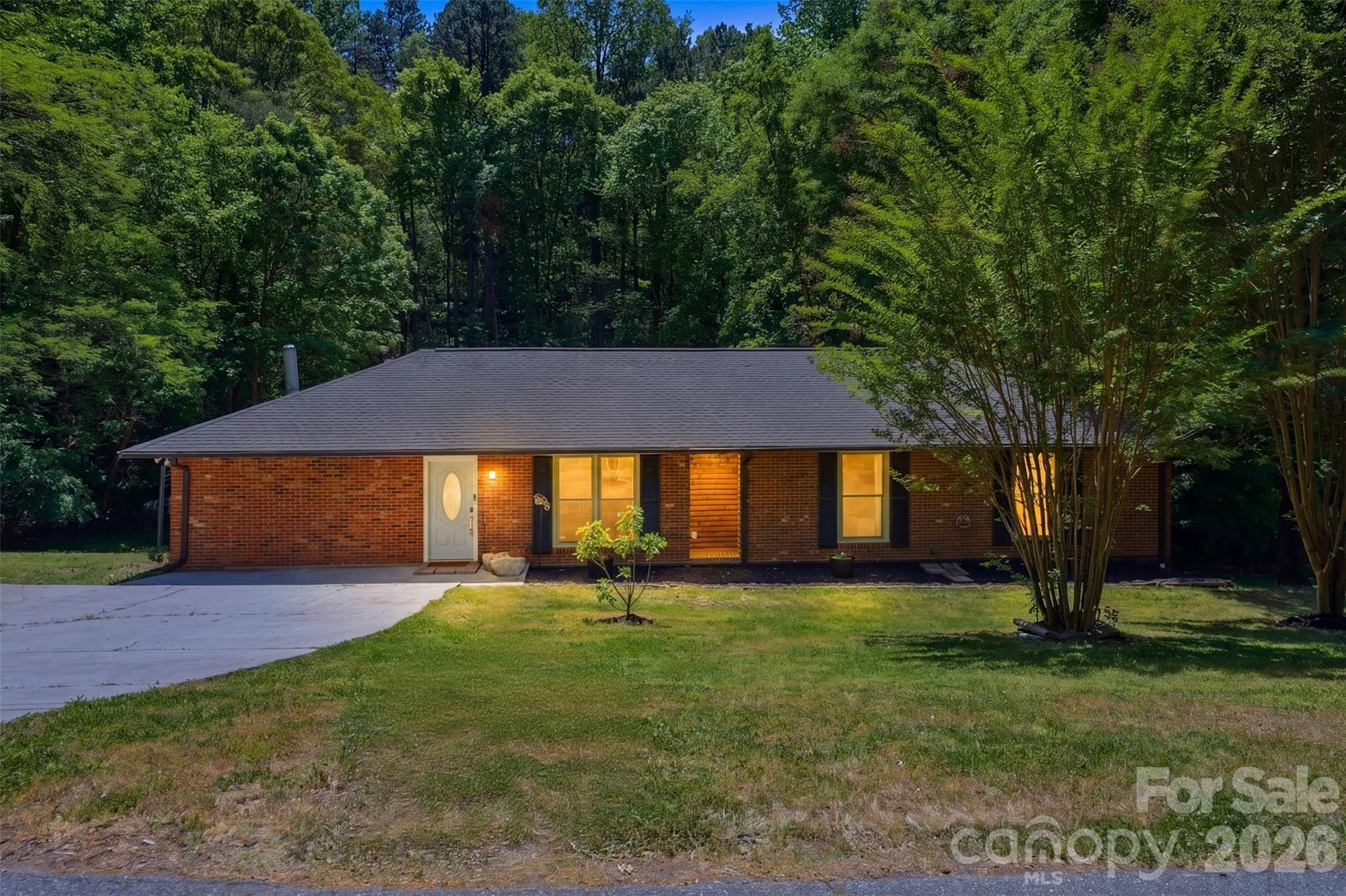 Single Family Residence at 125 Mimosa Road, Statesville, photo 3 of 28