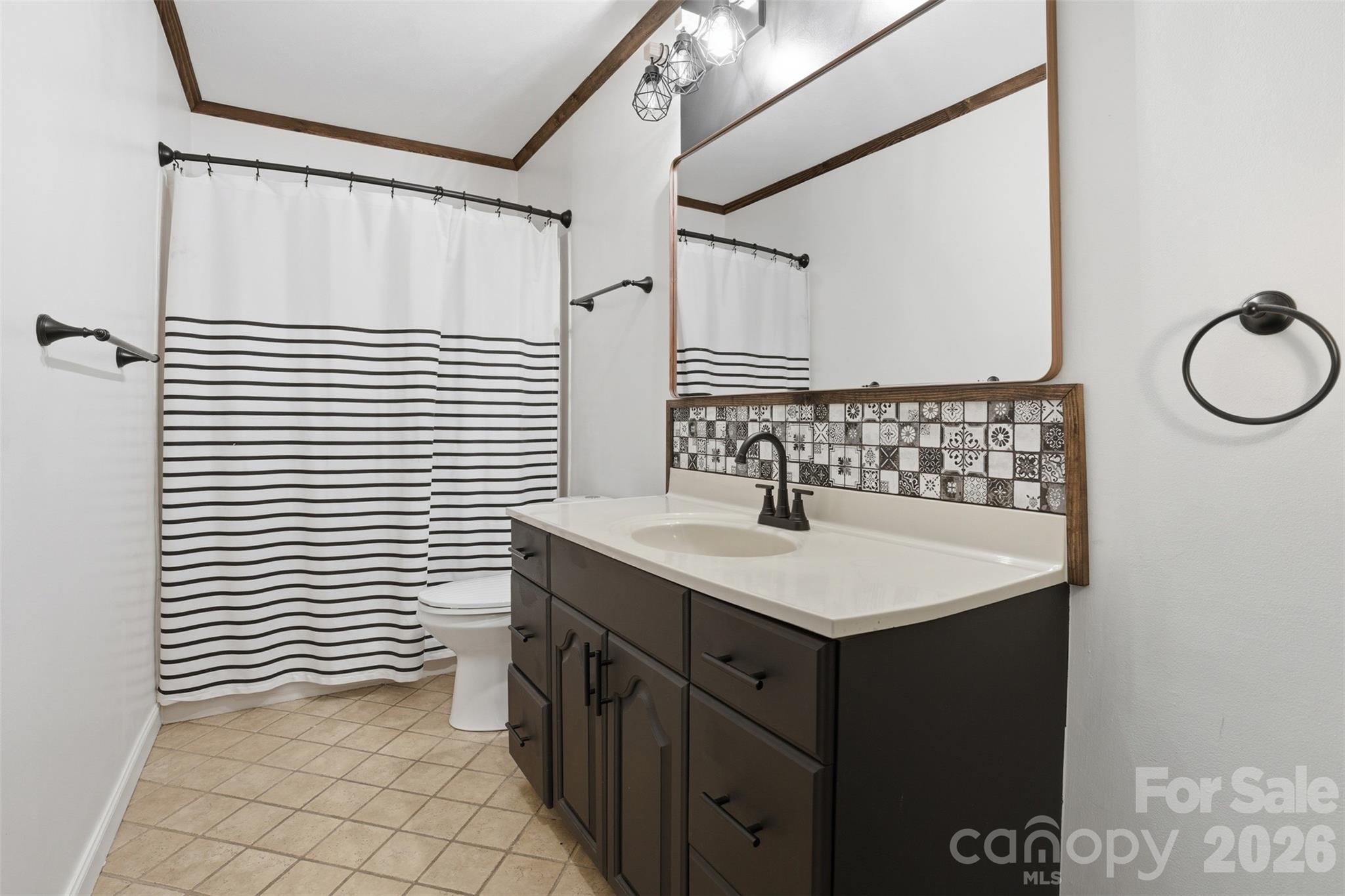 Single Family Residence at 125 Mimosa Road, Statesville, photo 20 of 28