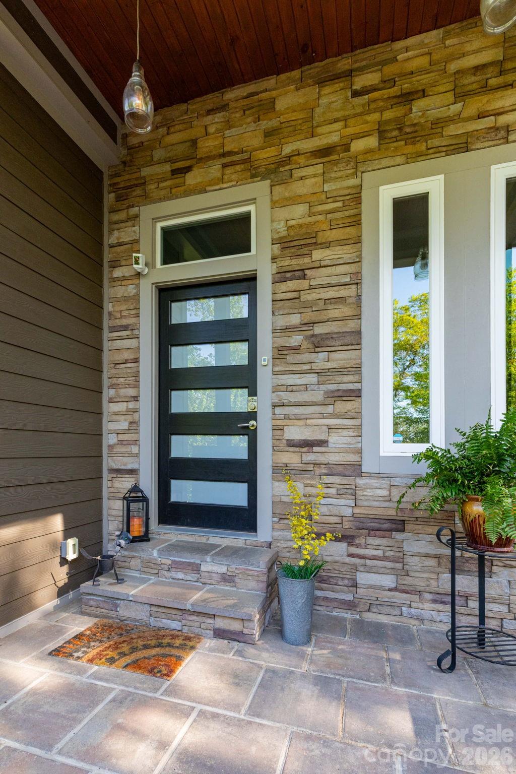 Entry - 36 Spy Pointe Lane, Fletcher