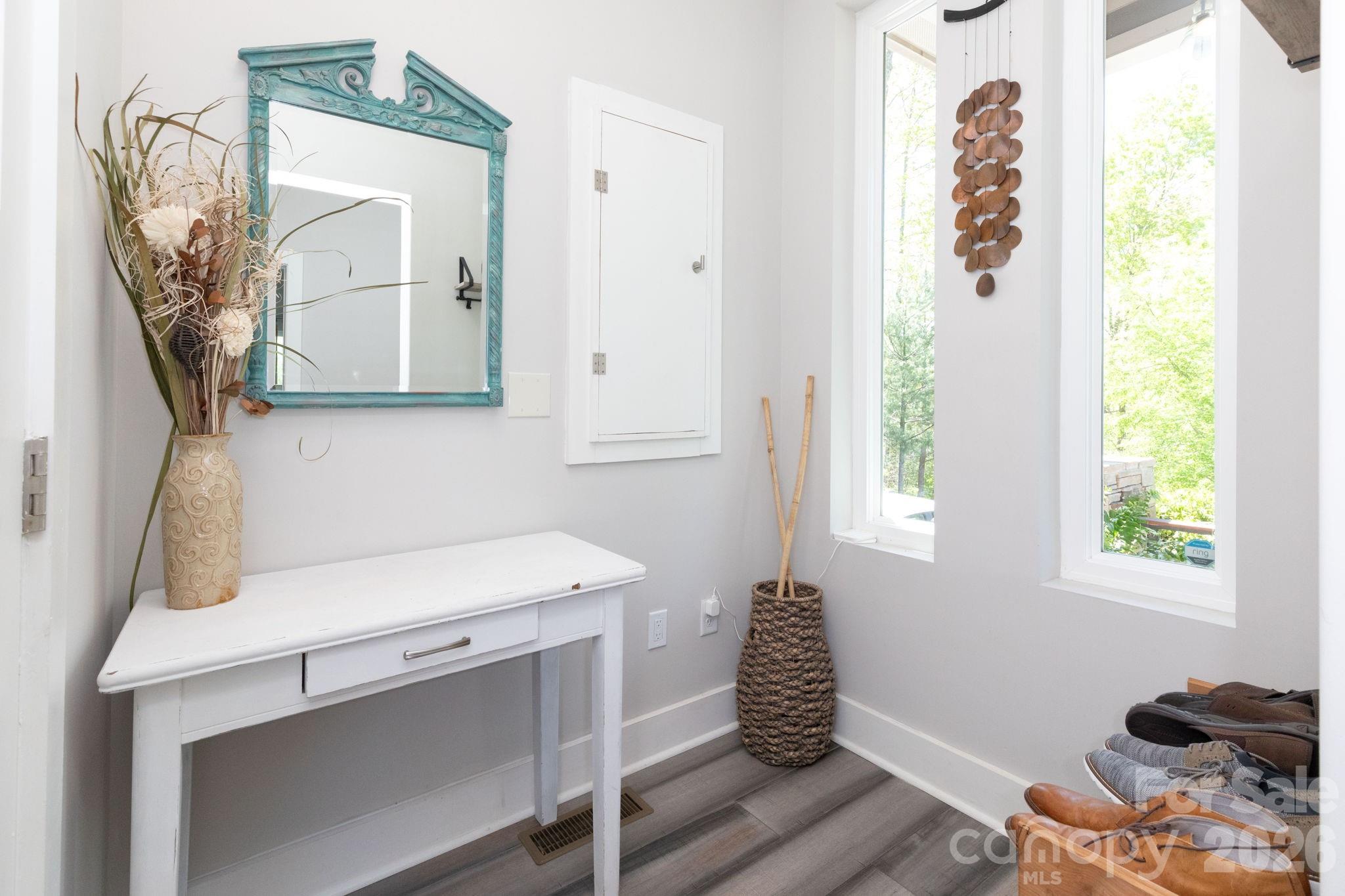 Mud Room - 36 Spy Pointe Lane, Fletcher