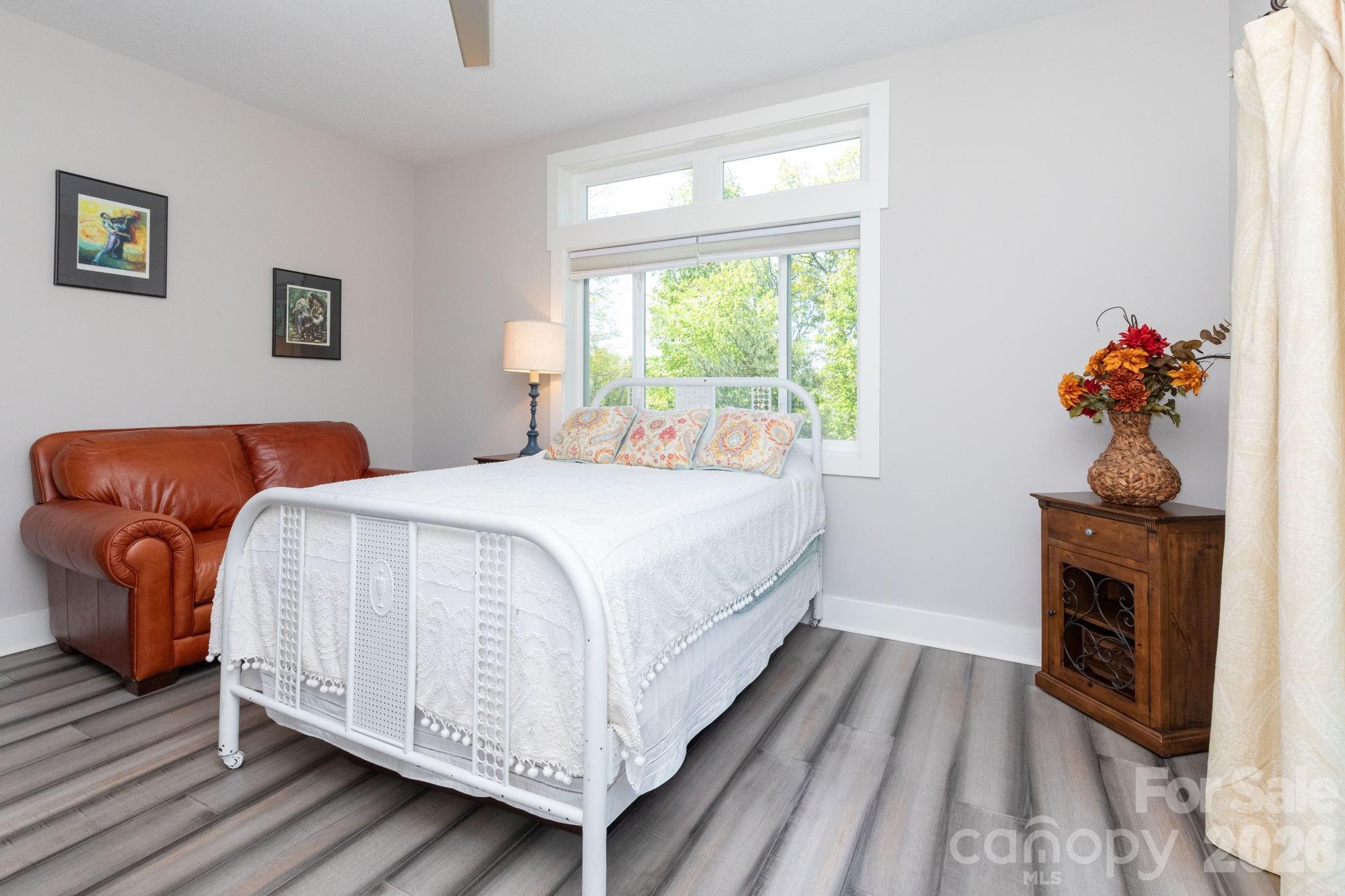 Main Level 2ne Primary - 36 Spy Pointe Lane, Fletcher