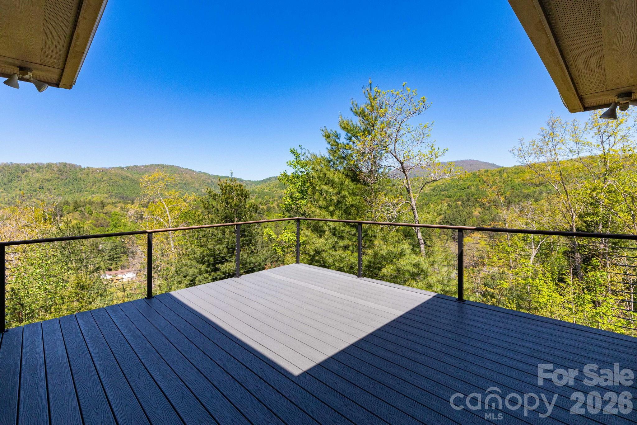Primary Suite Private Deck - 36 Spy Pointe Lane, Fletcher