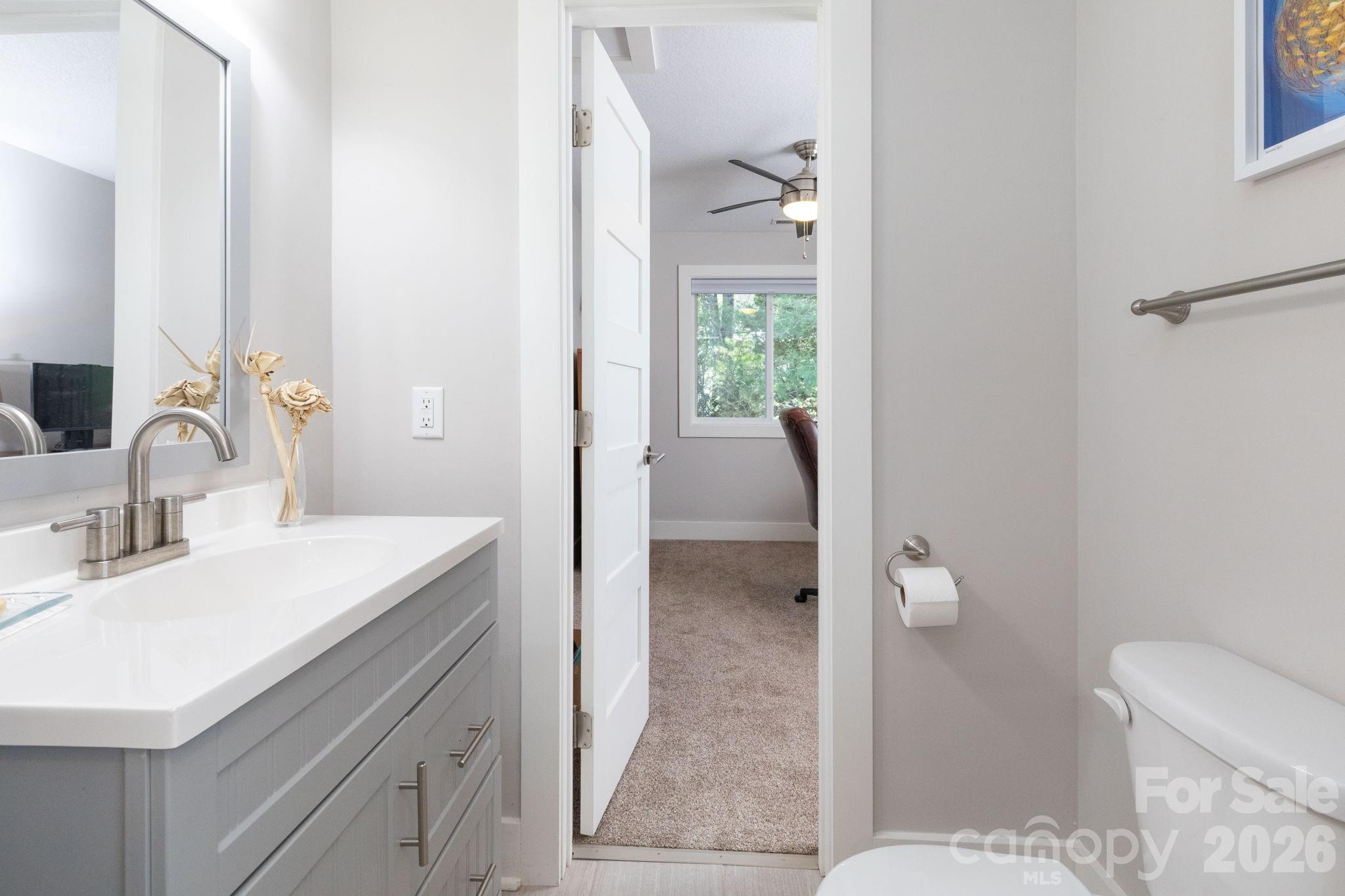 Half Bathroom - 36 Spy Pointe Lane, Fletcher