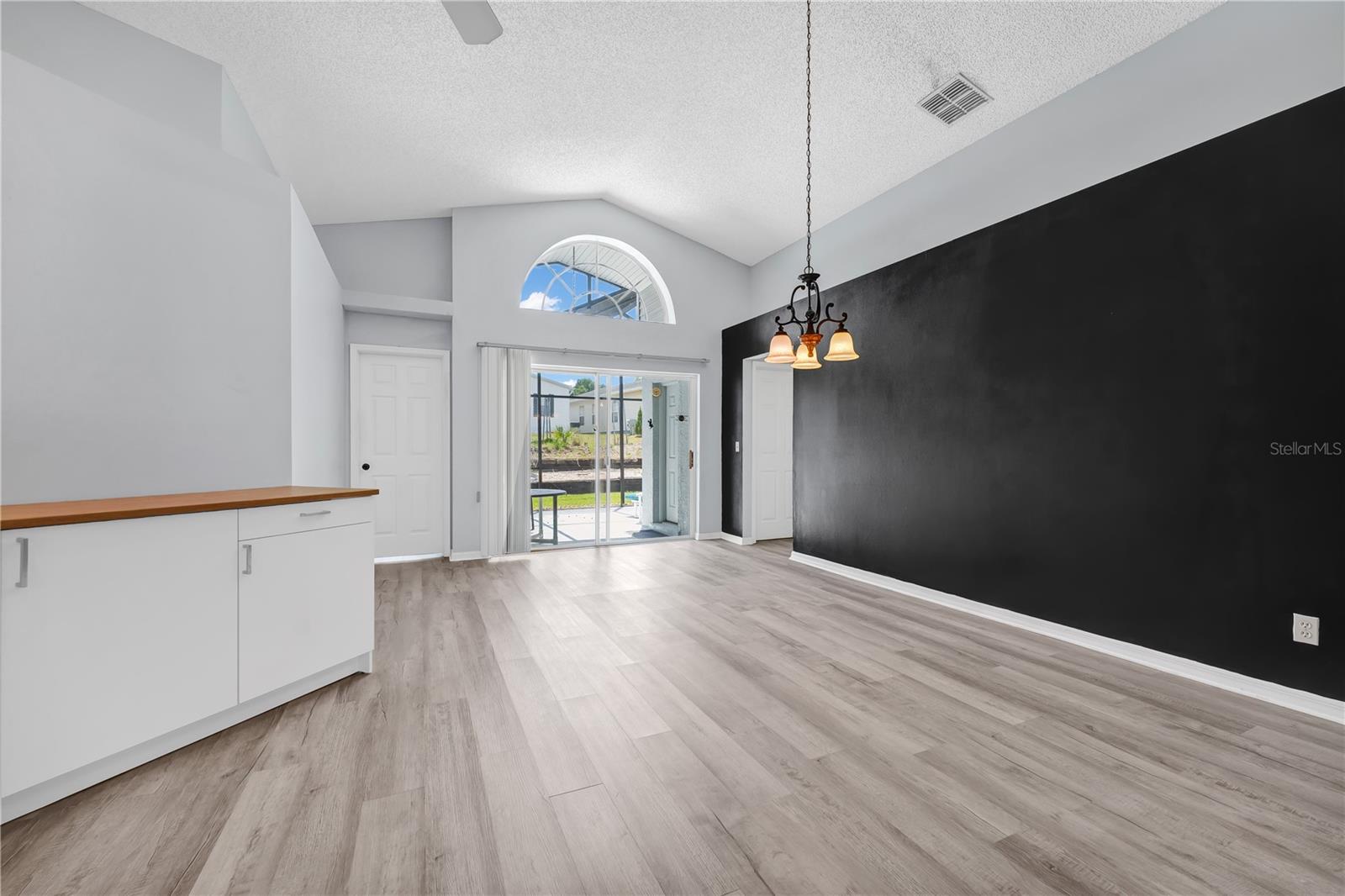 Single Family Residence at 515 LAKE DAVENPORT BLVD, DAVENPORT, photo 11 of 32