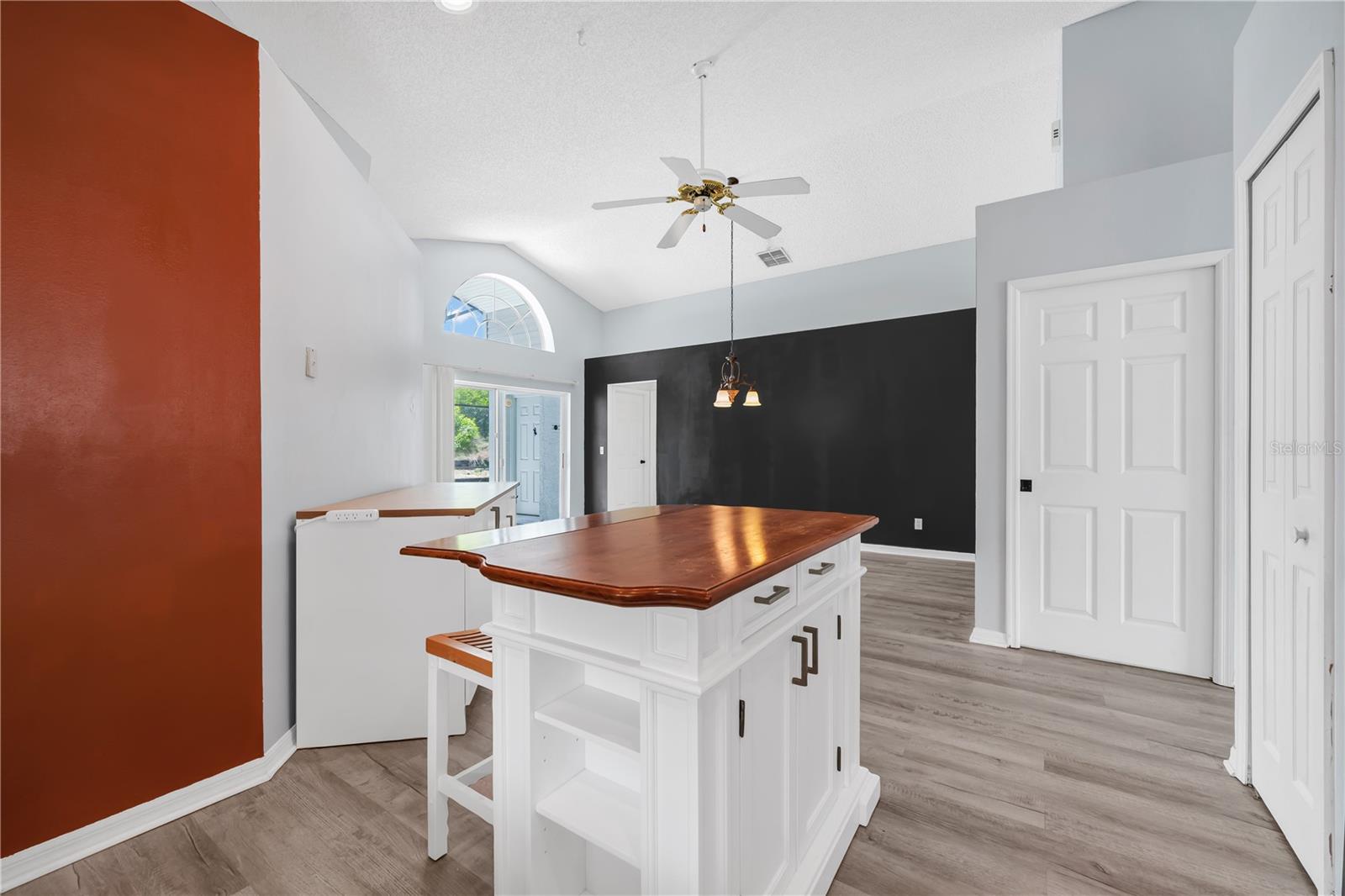 Single Family Residence at 515 LAKE DAVENPORT BLVD, DAVENPORT, photo 28 of 32