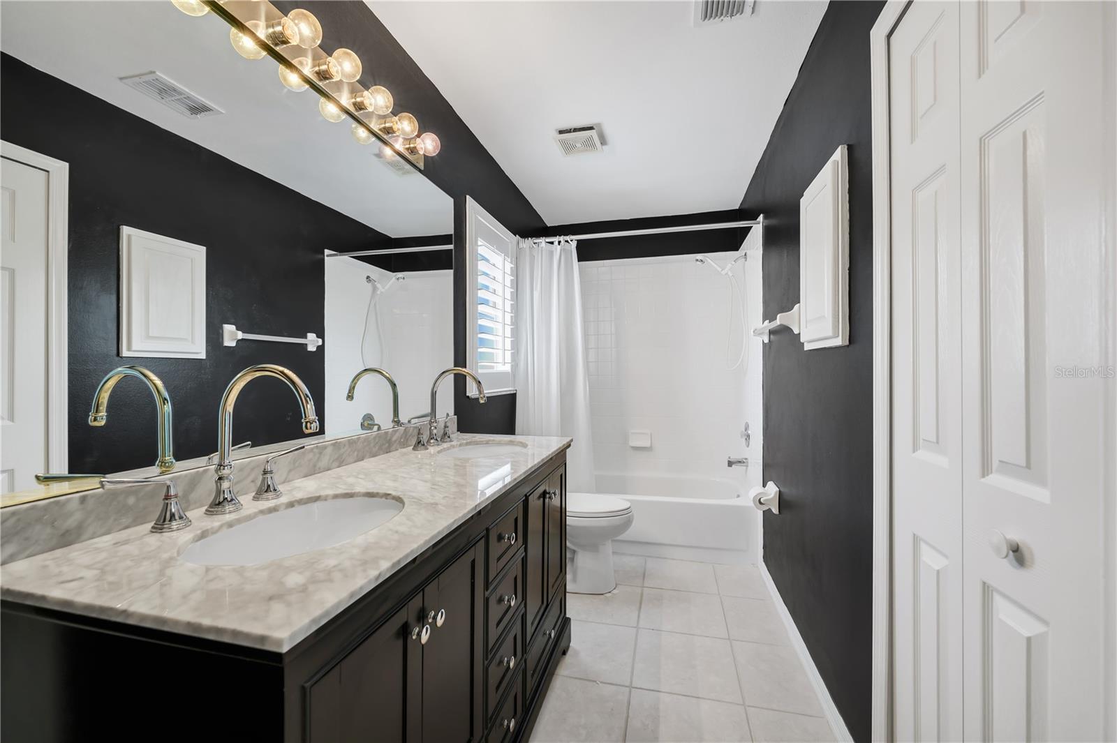 Single Family Residence at 515 LAKE DAVENPORT BLVD, DAVENPORT, photo 21 of 32