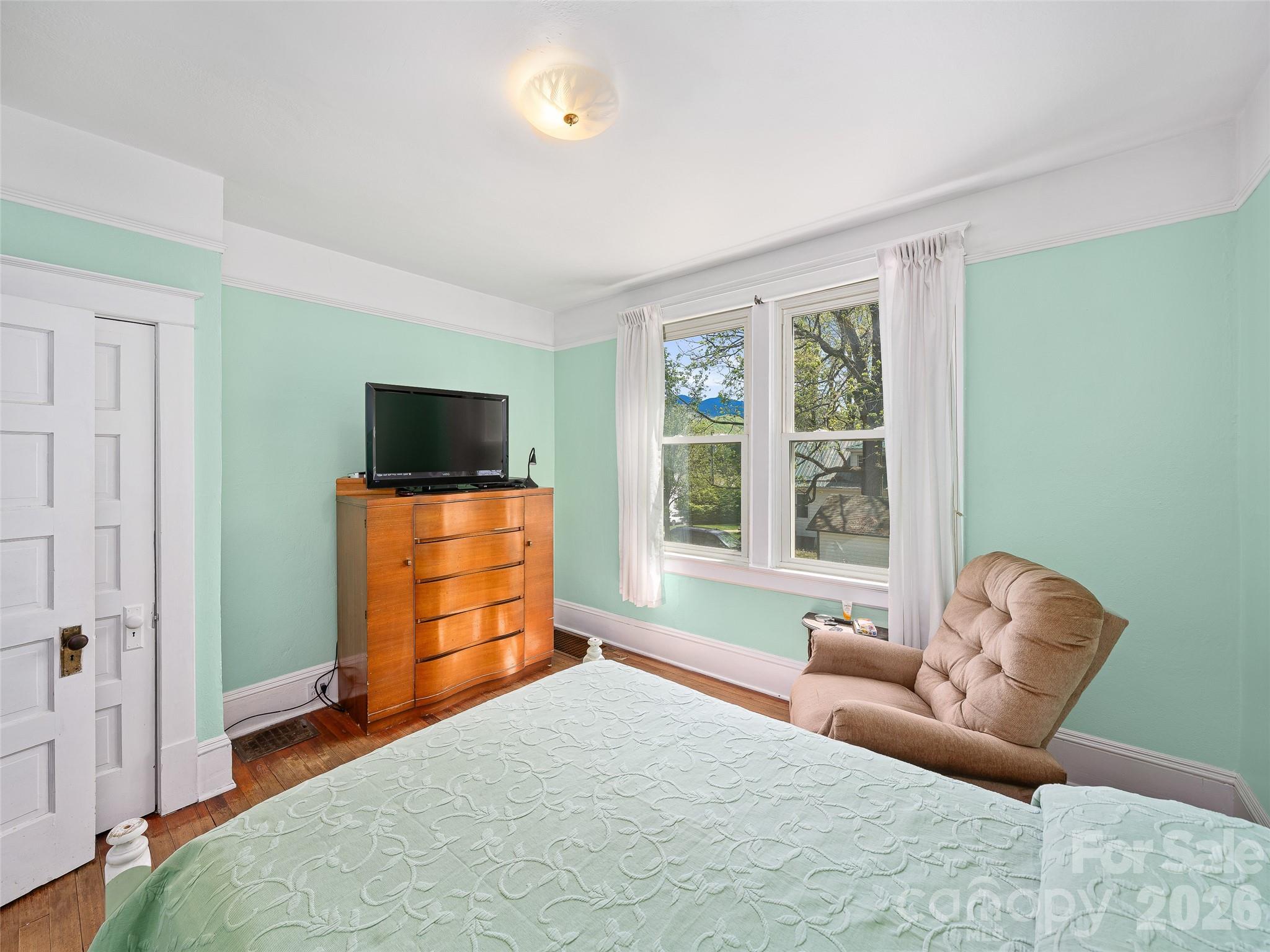 Primary Downstairs Bedroom - 45 Summit Street, Burnsville
