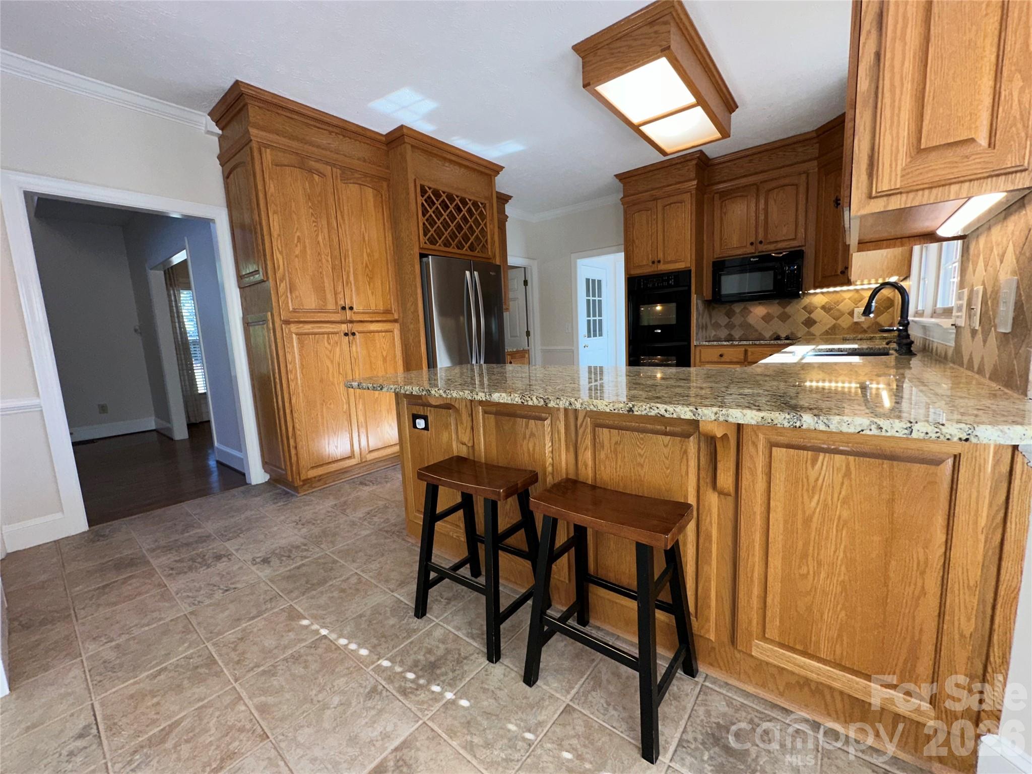 Granite Bar area - 8219 Deer Drive, Harrisburg