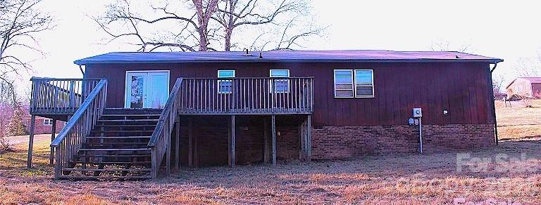 Single Family Residence at 1156 Oak Forest Drive, Morganton, photo 2 of 13