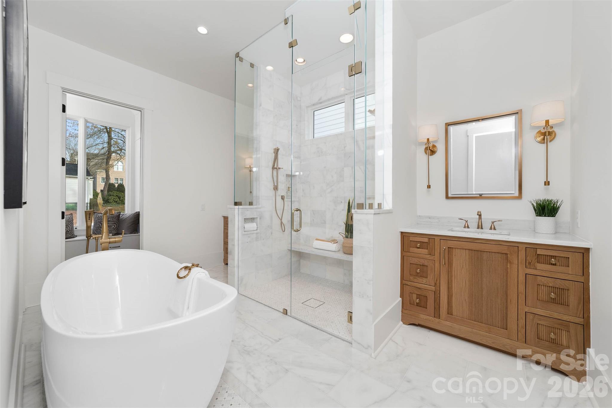 Primary ensuite - 216 Walnut Street, Davidson