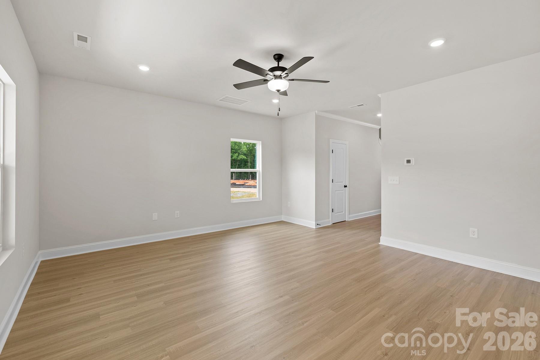 Single Family Residence at 3334 Yorkshire Drive, Gastonia, photo 3 of 18