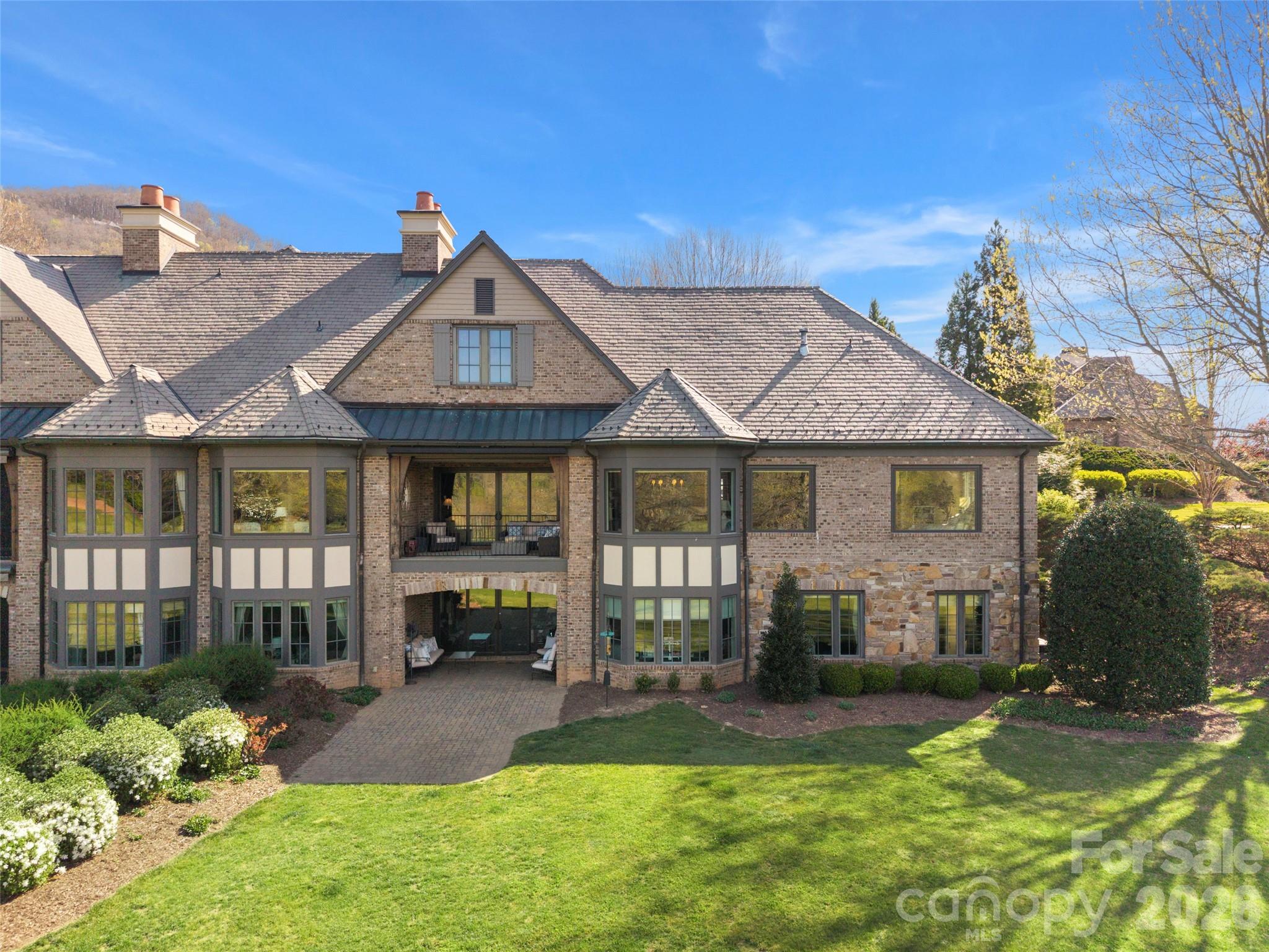 Townhouse at 14 Golfside Court, Arden, photo 43 of 45