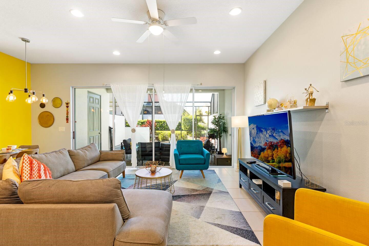Townhouse at 313 CAPTIVA DR, DAVENPORT, photo 4 of 41