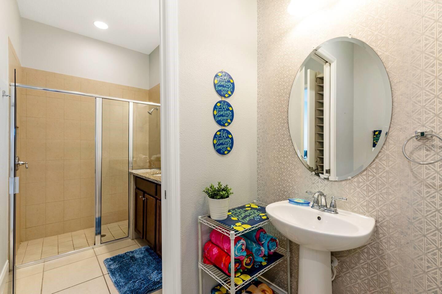 Townhouse at 313 CAPTIVA DR, DAVENPORT, photo 8 of 41