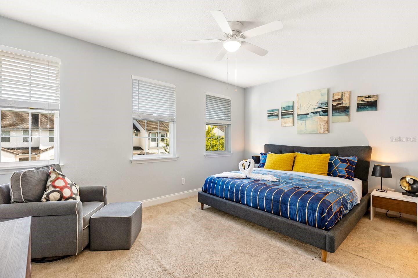 Townhouse at 313 CAPTIVA DR, DAVENPORT, photo 9 of 41