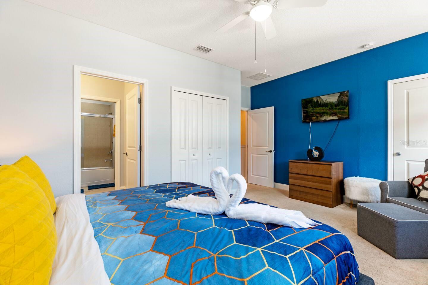 Townhouse at 313 CAPTIVA DR, DAVENPORT, photo 10 of 41