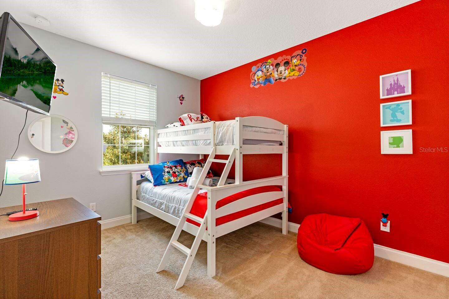 Townhouse at 313 CAPTIVA DR, DAVENPORT, photo 13 of 41