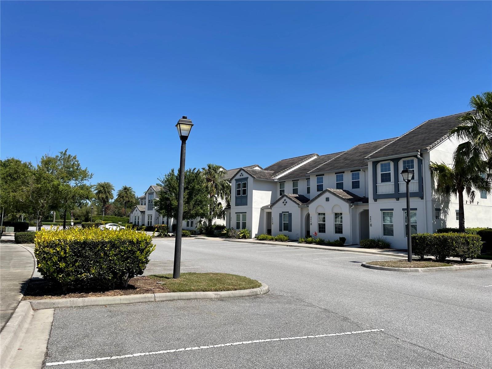Townhouse at 313 CAPTIVA DR, DAVENPORT, photo 29 of 41