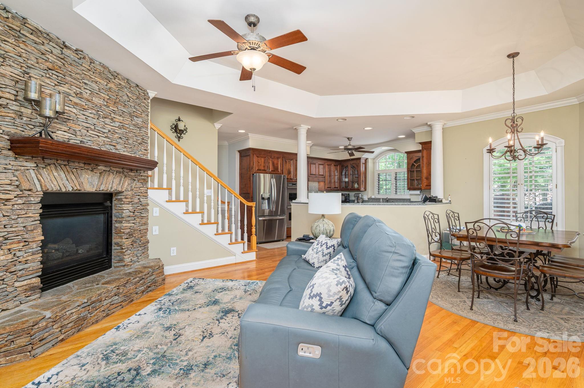 Family Room - 110 Elizabeth Court, Mount Holly