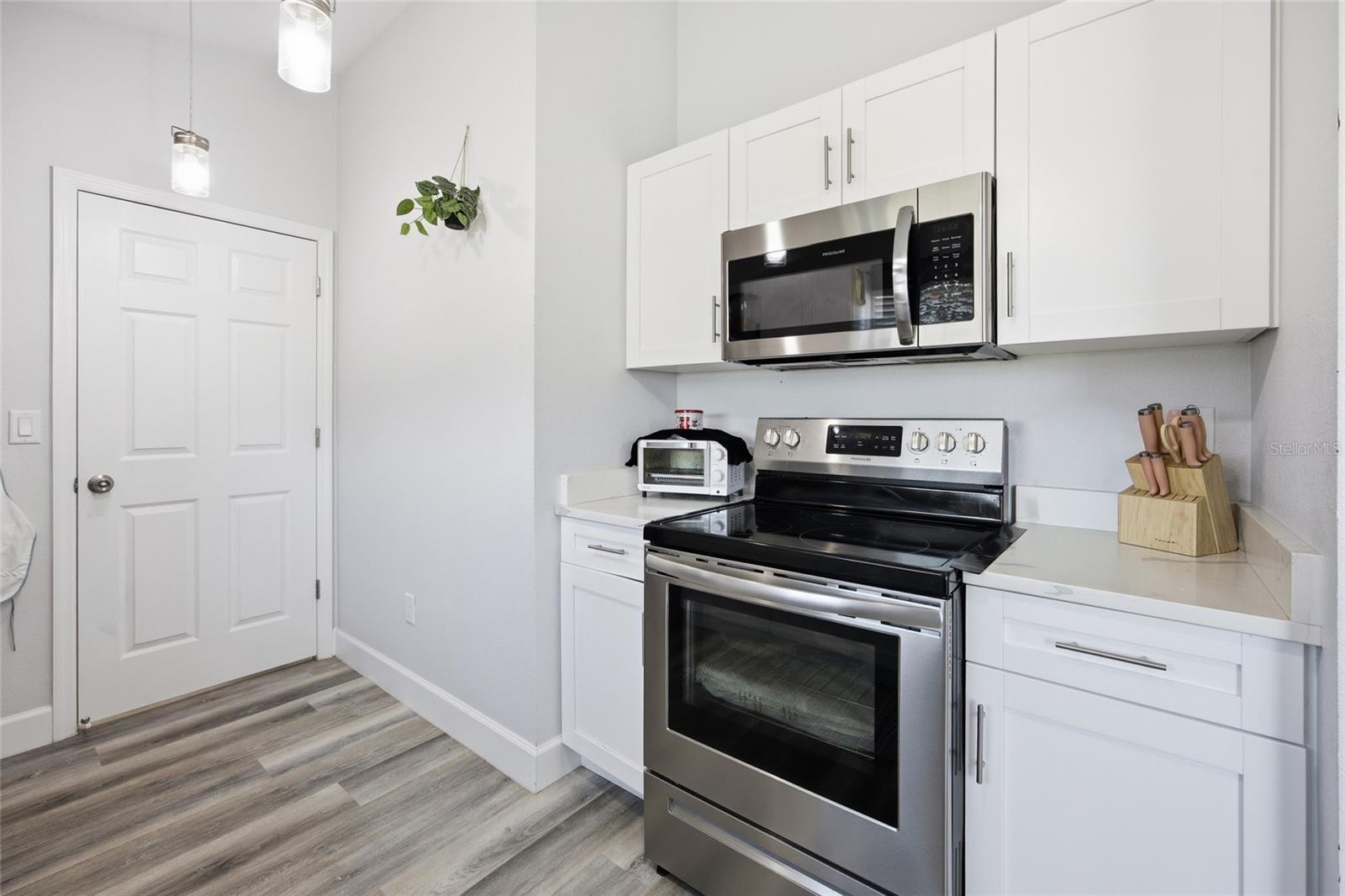 Single Family Residence at 14960 SW 33RD LN, OCALA, photo 6 of 27