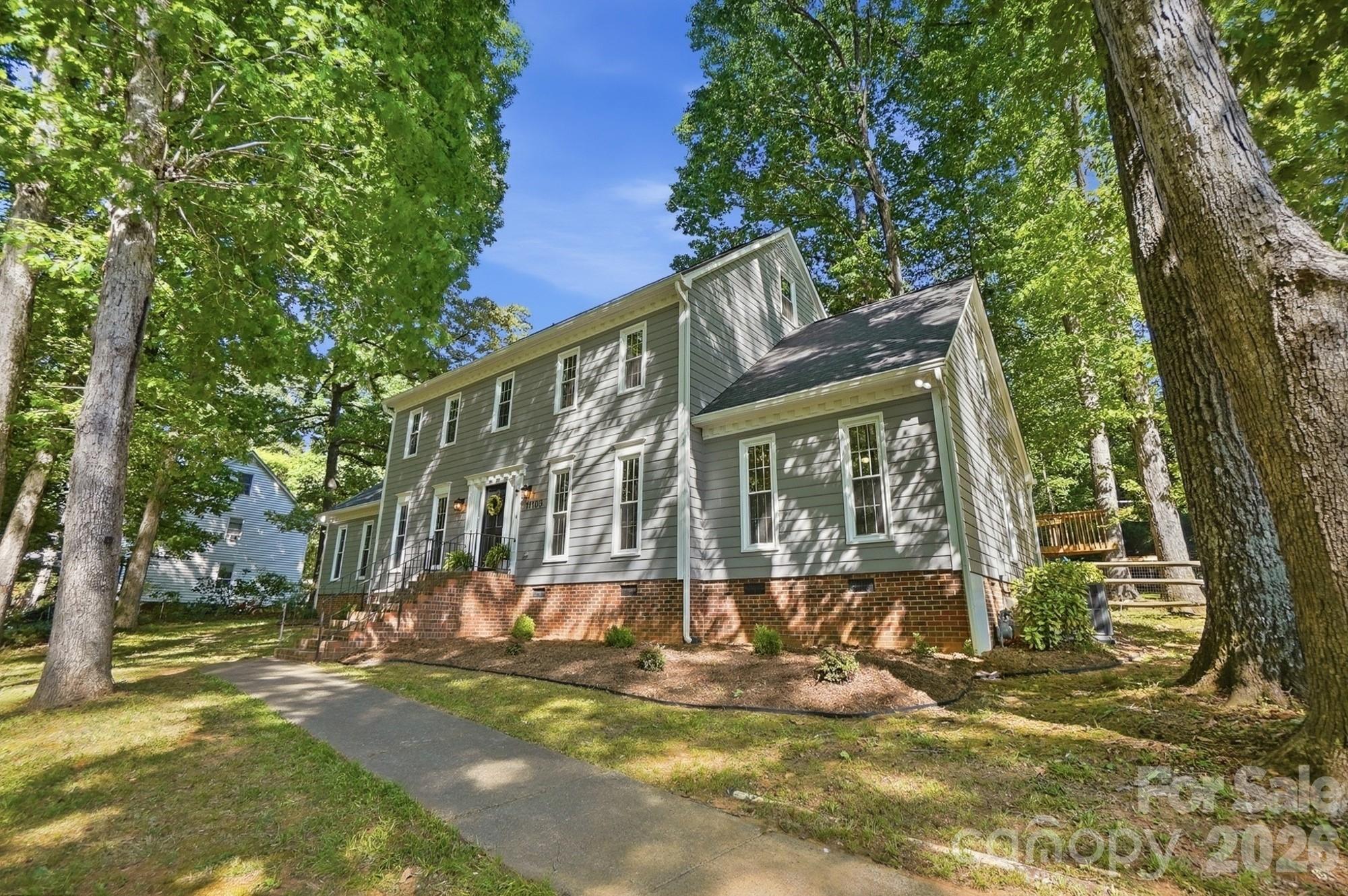 Single Family Residence at 11103 Idlewild Road, Matthews, photo 4 of 48