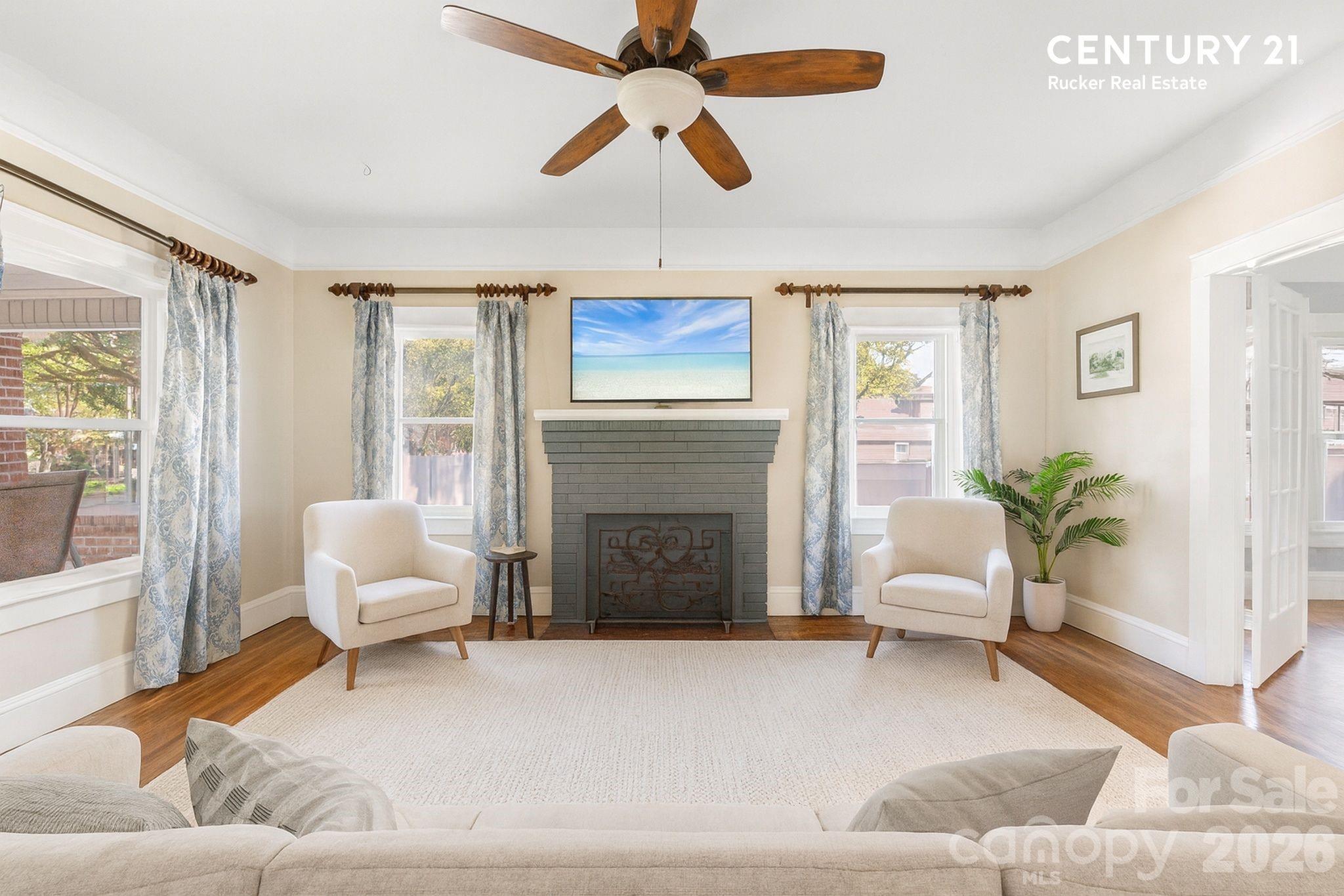 Living room - Virtually Staged - 604 Pearl Avenue, Kannapolis