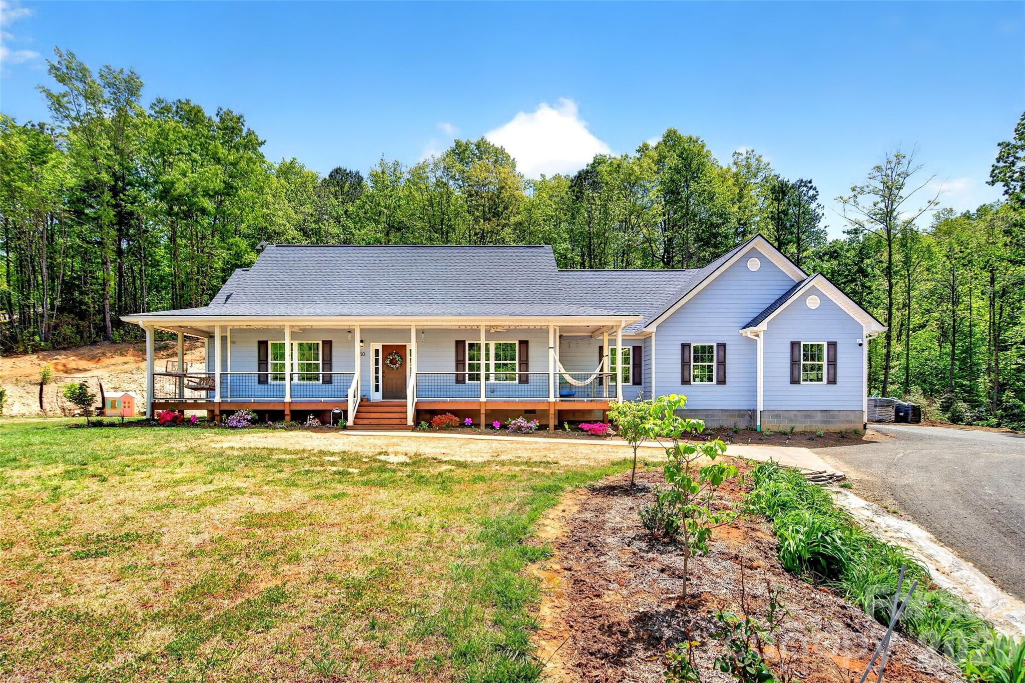 Single Family Residence at 50 Glass Falls Trail, Black Mountain, photo 7 of 47