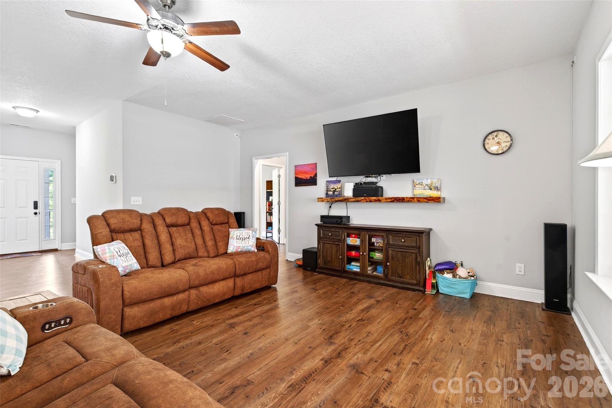 Single Family Residence at 50 Glass Falls Trail, Black Mountain, photo 13 of 47