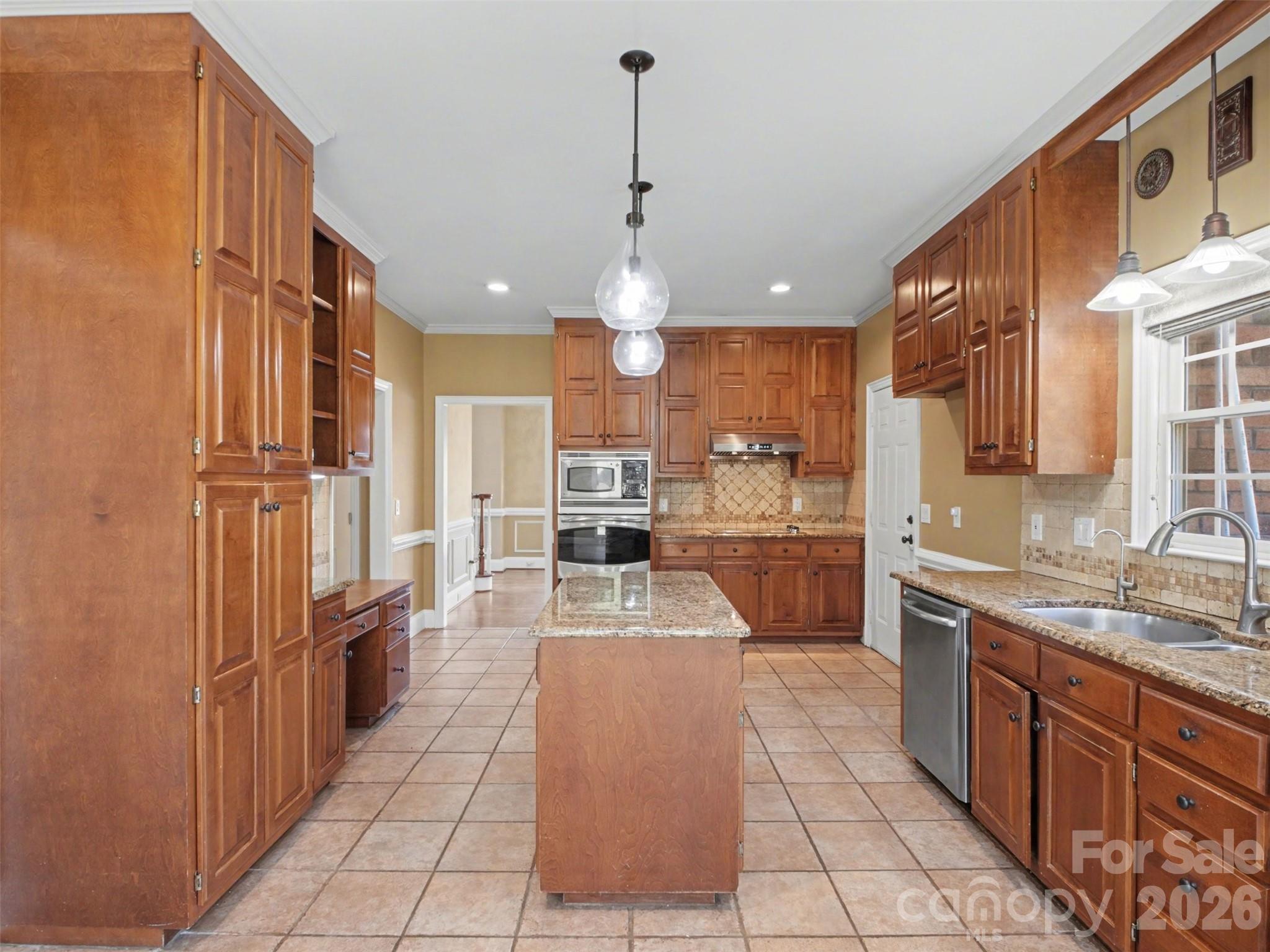 Single Family Residence at 6021 Havencrest Court NW, Concord, photo 9 of 44
