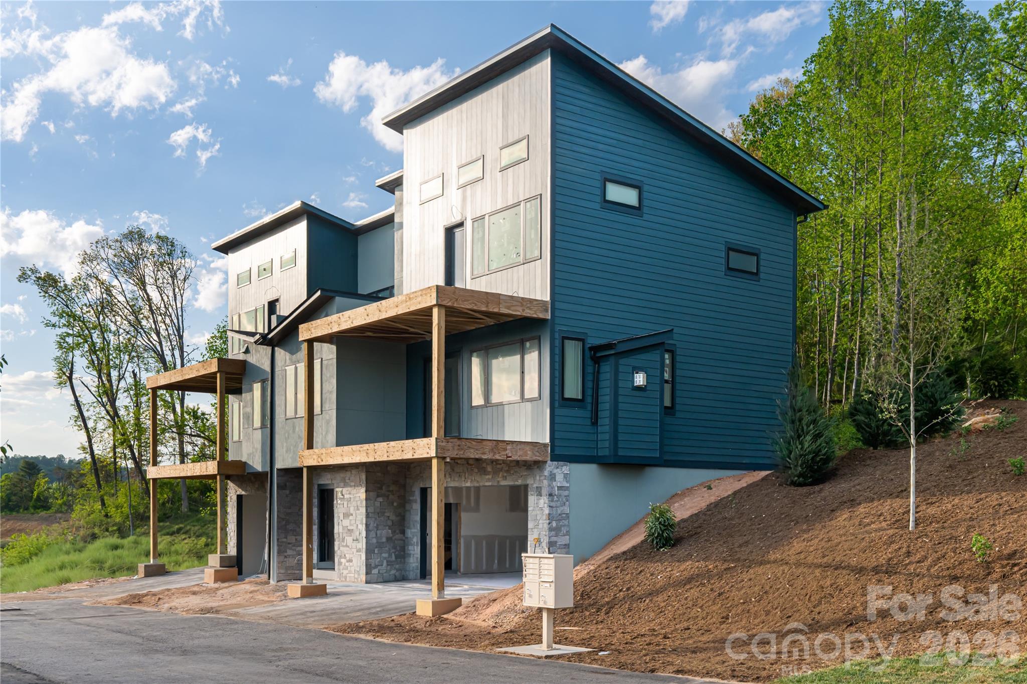Front elevation - 611 Storybook Villas Trail, Asheville