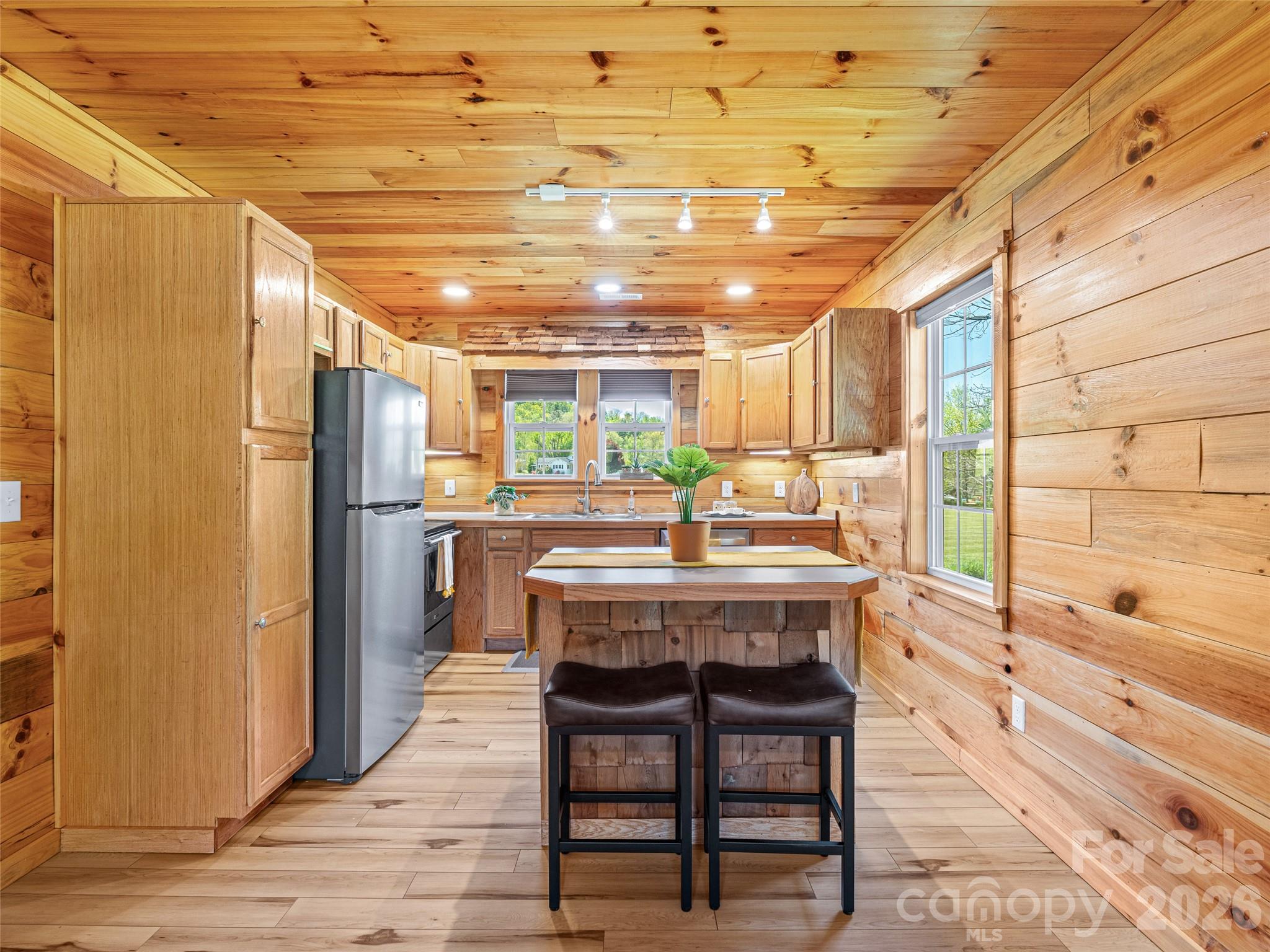 Kitchen - 5881 US 23 Highway, Mars Hill