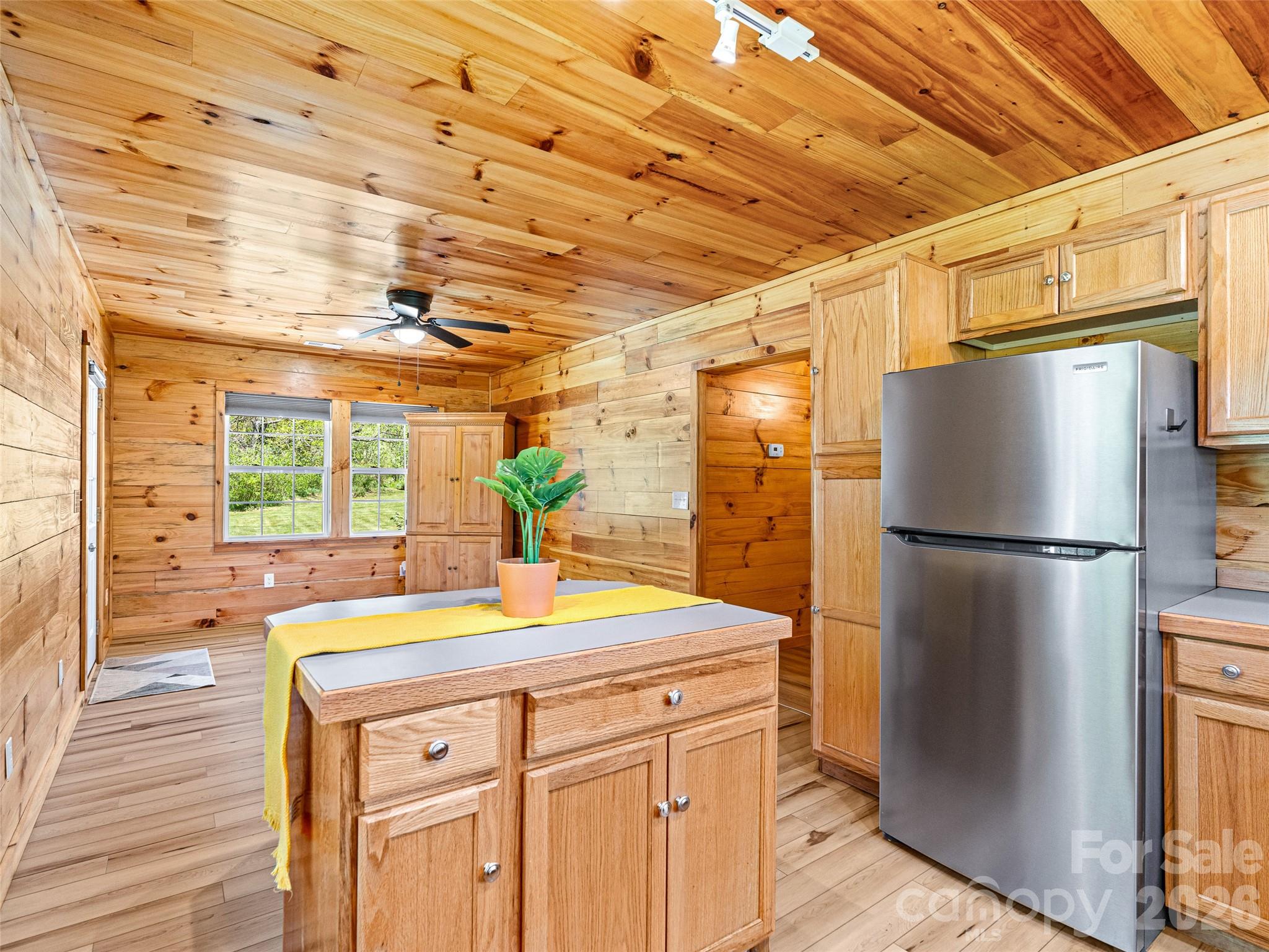 Kitchen and dining areas - 5881 US 23 Highway, Mars Hill