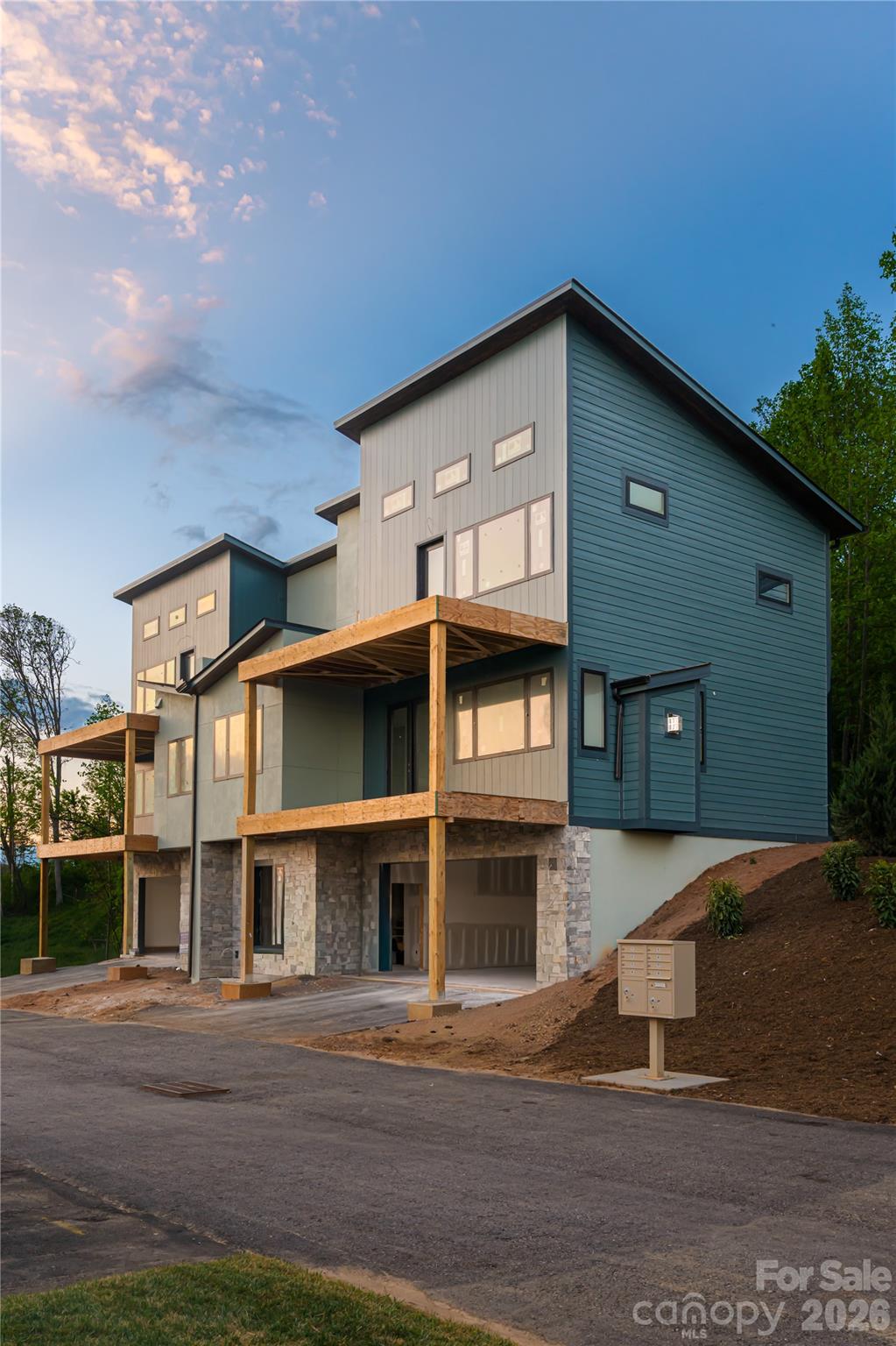Front elevation - 611 Storybook Villas Trail, Asheville