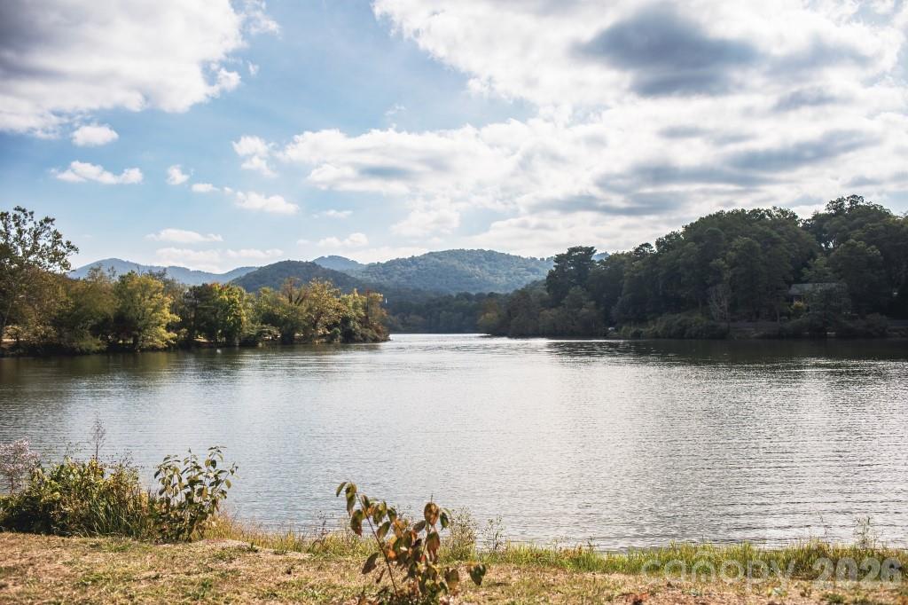 Beaver Lake - 608 Storybook Villas Trail, Asheville