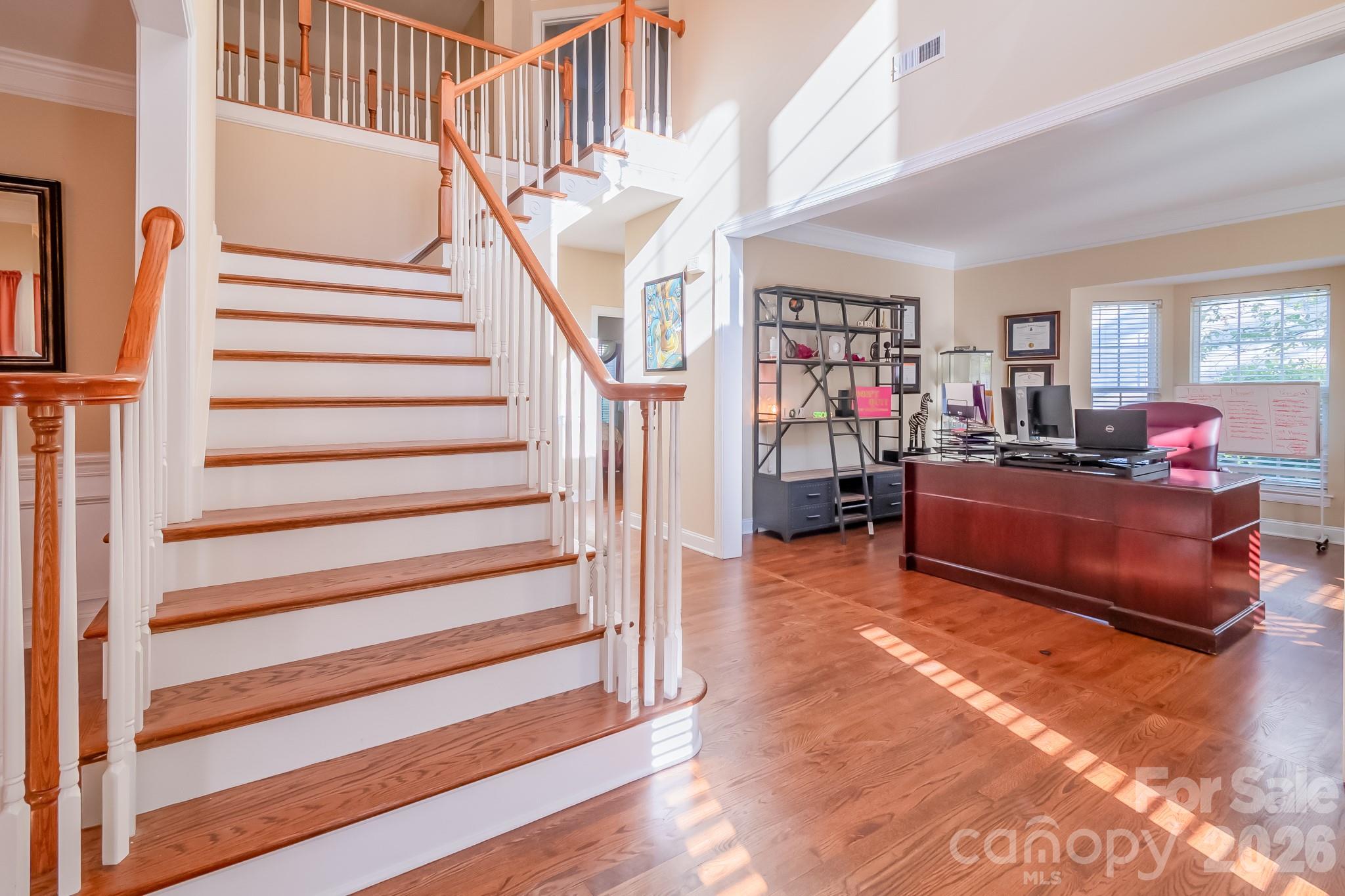 Single Family Residence at 124 Whiterock Drive, Mount Holly, photo 7 of 47