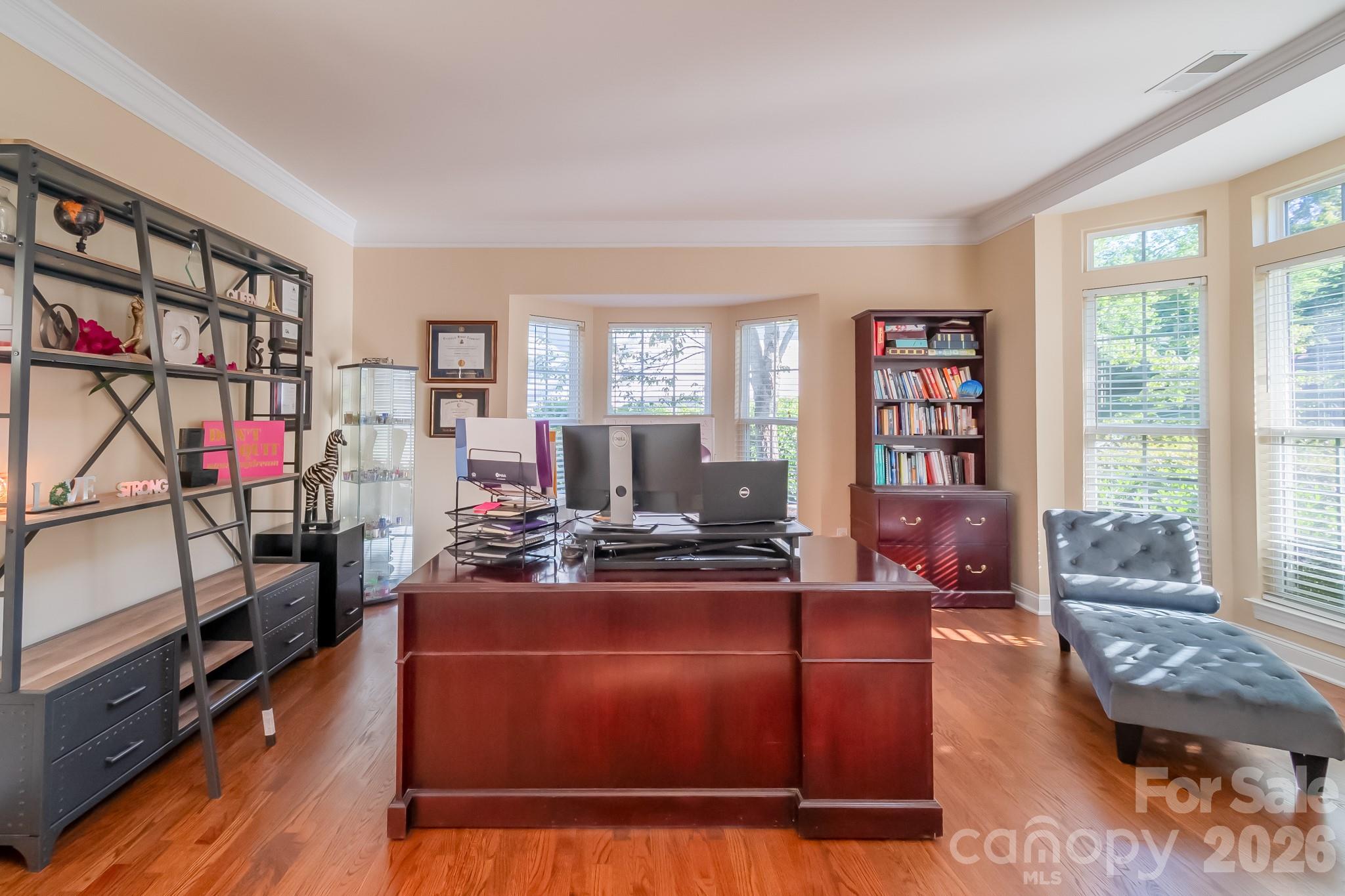 Single Family Residence at 124 Whiterock Drive, Mount Holly, photo 8 of 47