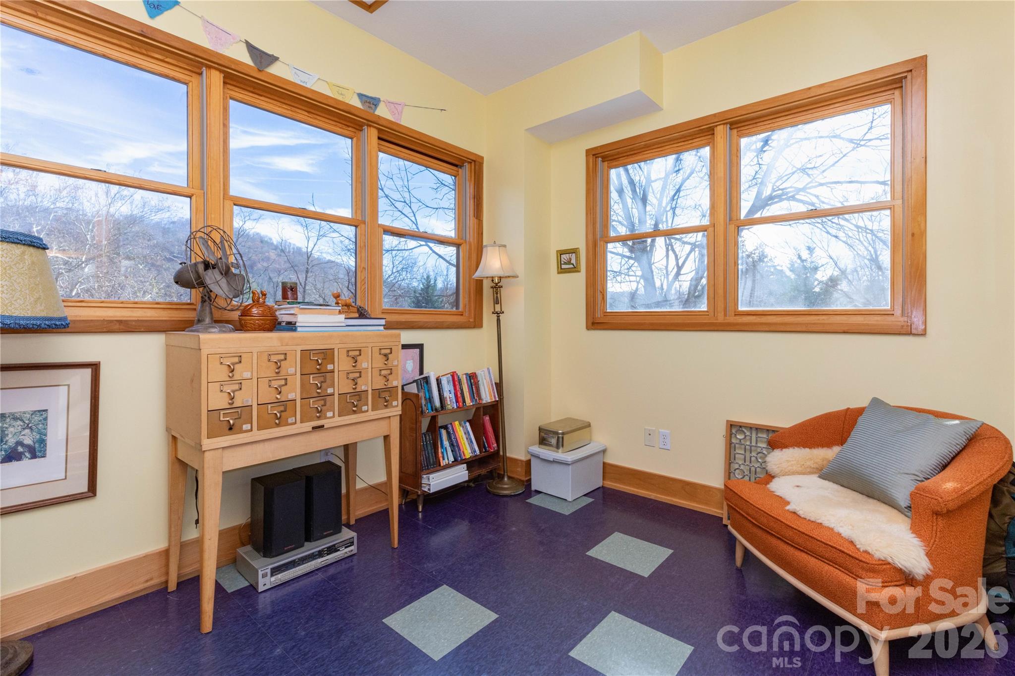 3rd floor loft - 297 Hillside Street, Asheville