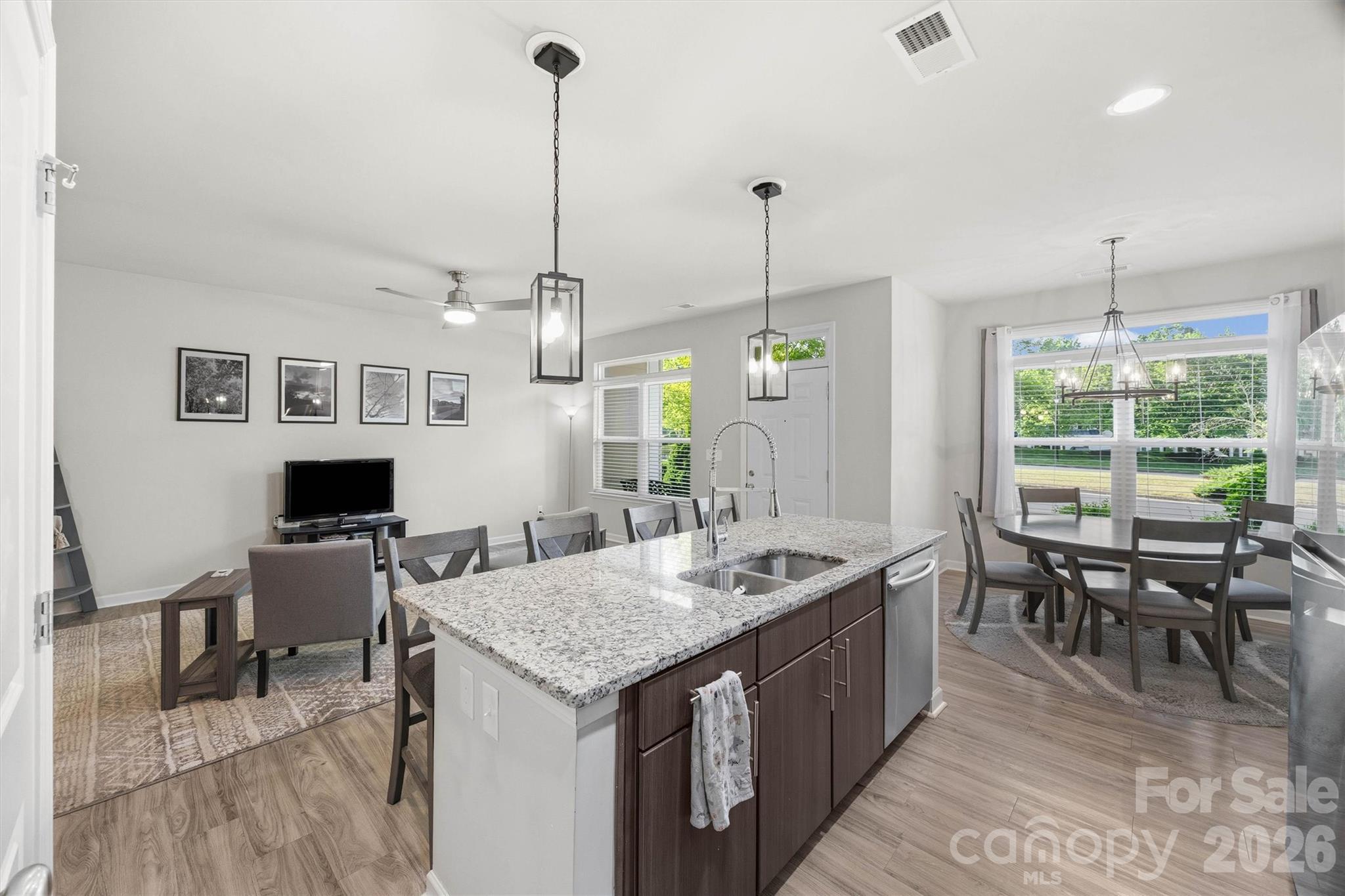 Kitchen - 204 Overstone Court, Fort Mill