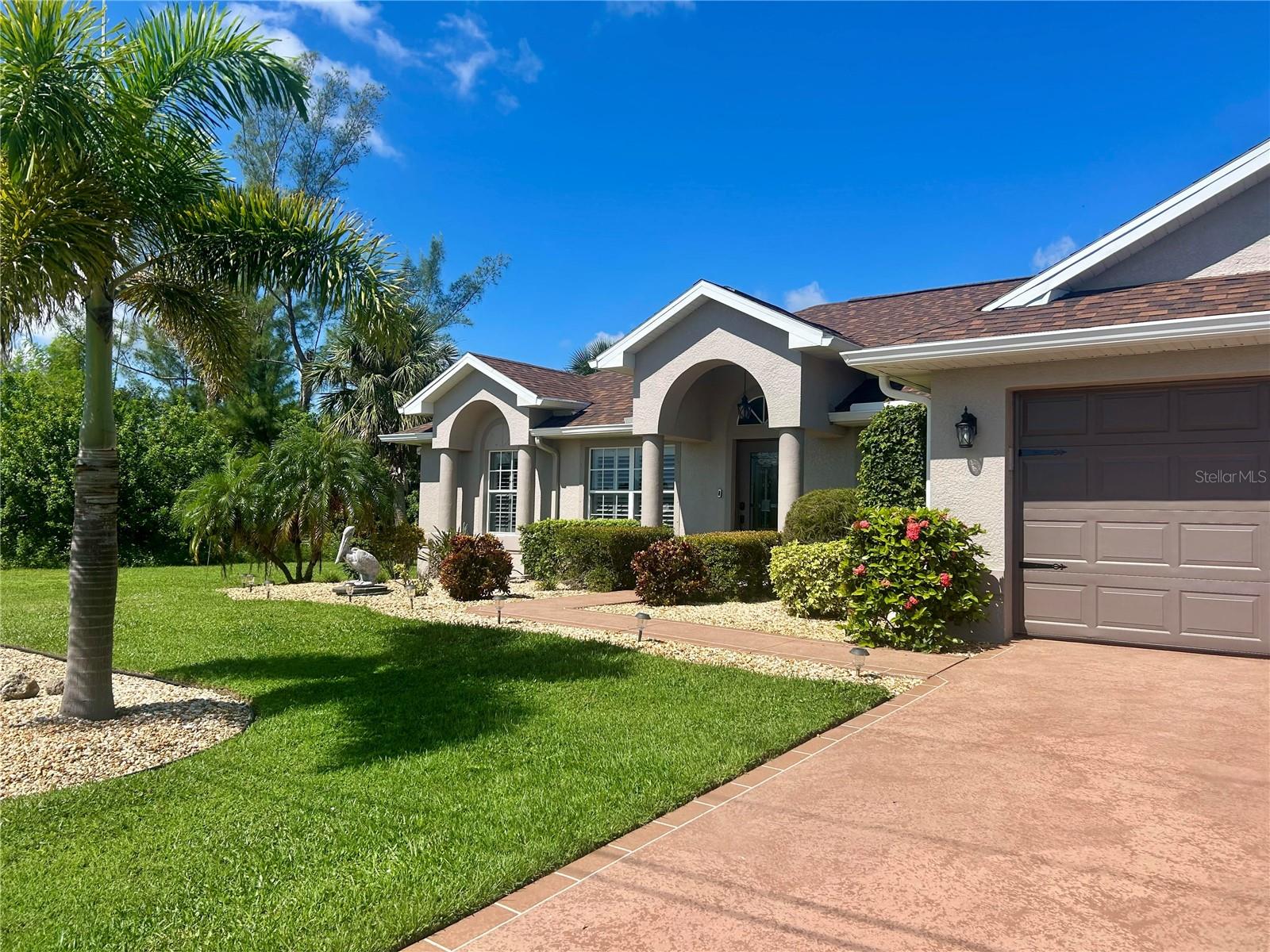 Single Family Residence at 8251 ARLEWOOD CIR, PORT CHARLOTTE, photo 4 of 65