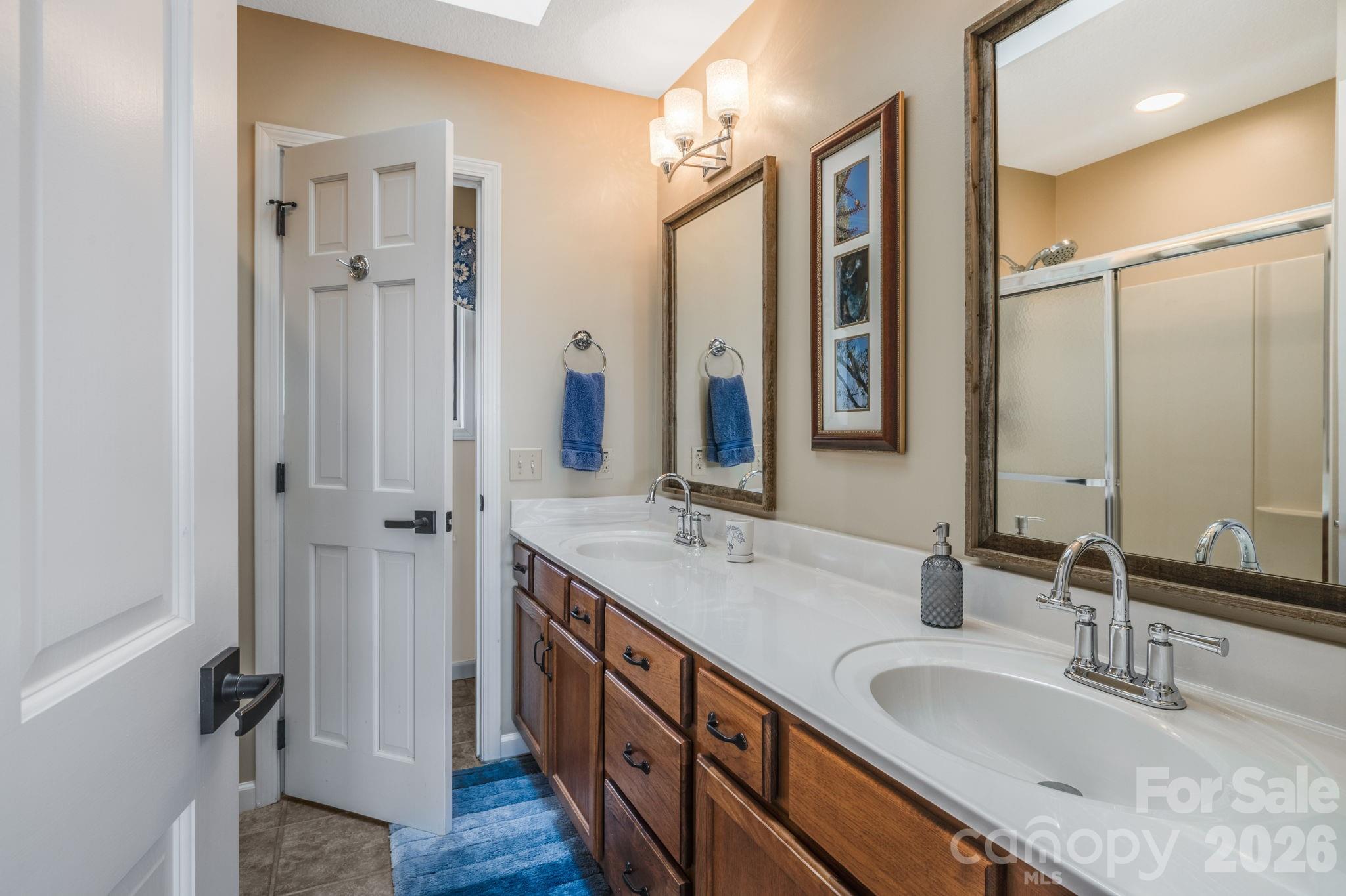 Ensuite Bathroom #2 - 234 Upper Lookout Drive, Mars Hill