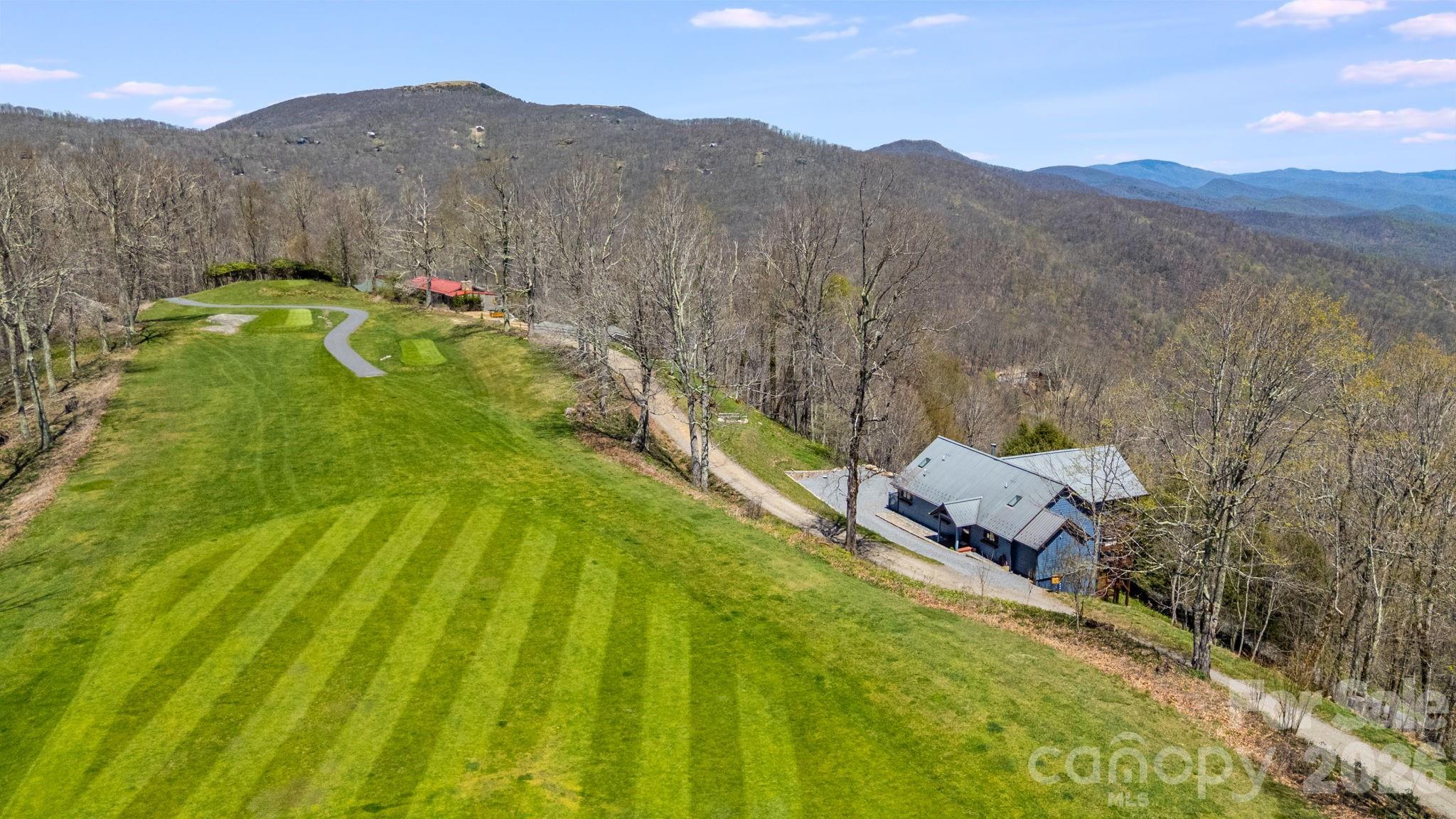 High Elevation Golf - 234 Upper Lookout Drive, Mars Hill