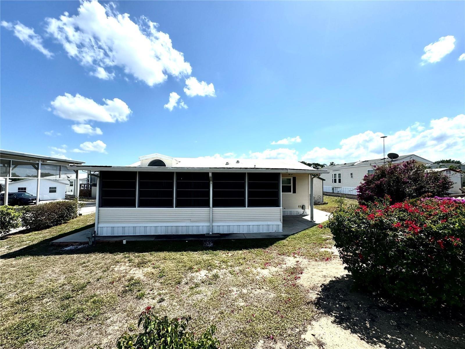 Great backyard! - 917 ST GEORGE DR, DAVENPORT