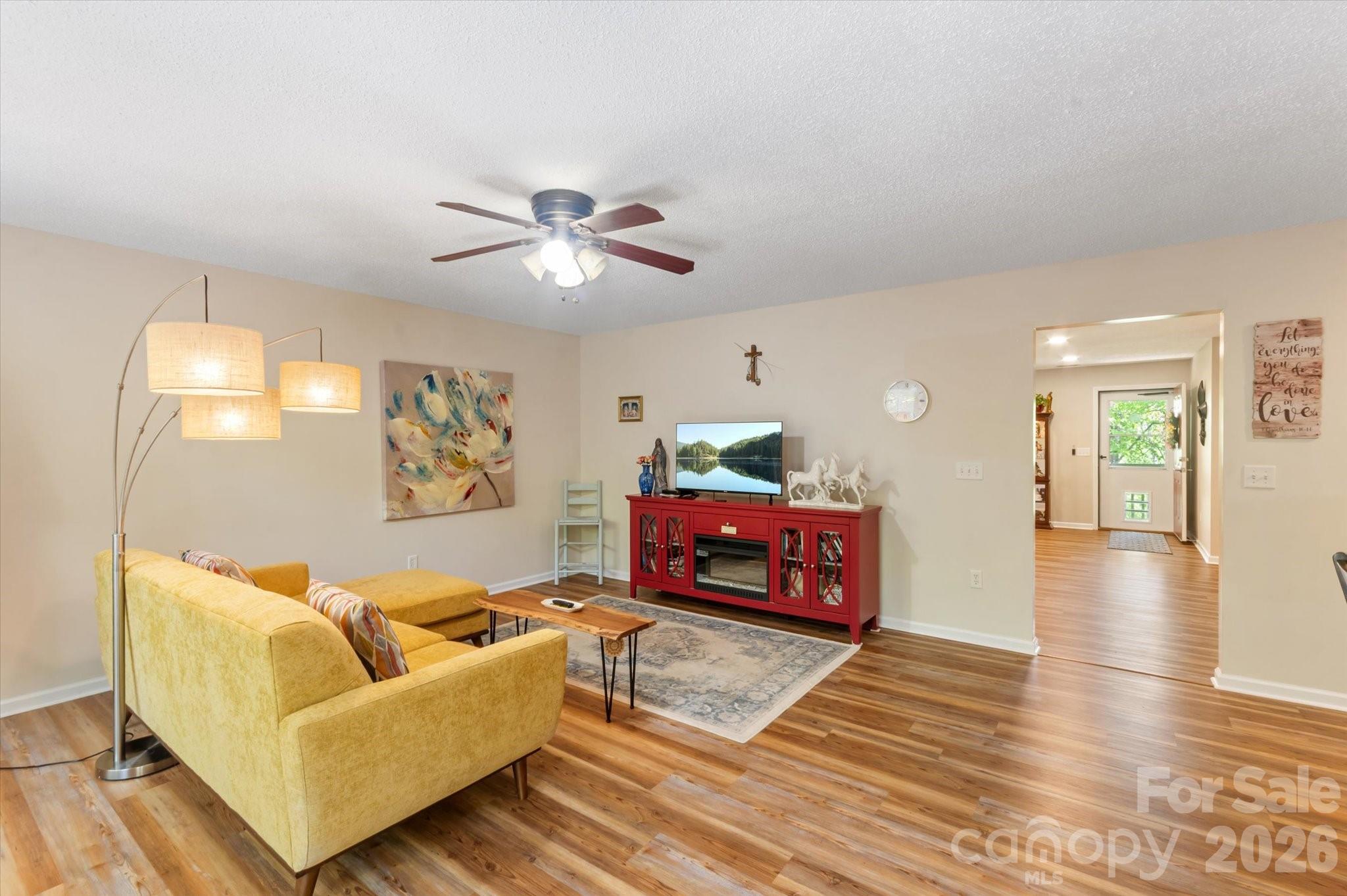 Family room - 12 Hutchinson Woods, Fletcher