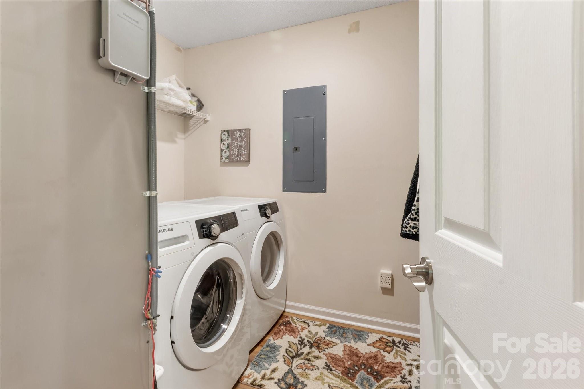 Laundry room next to bedrooms - 12 Hutchinson Woods, Fletcher