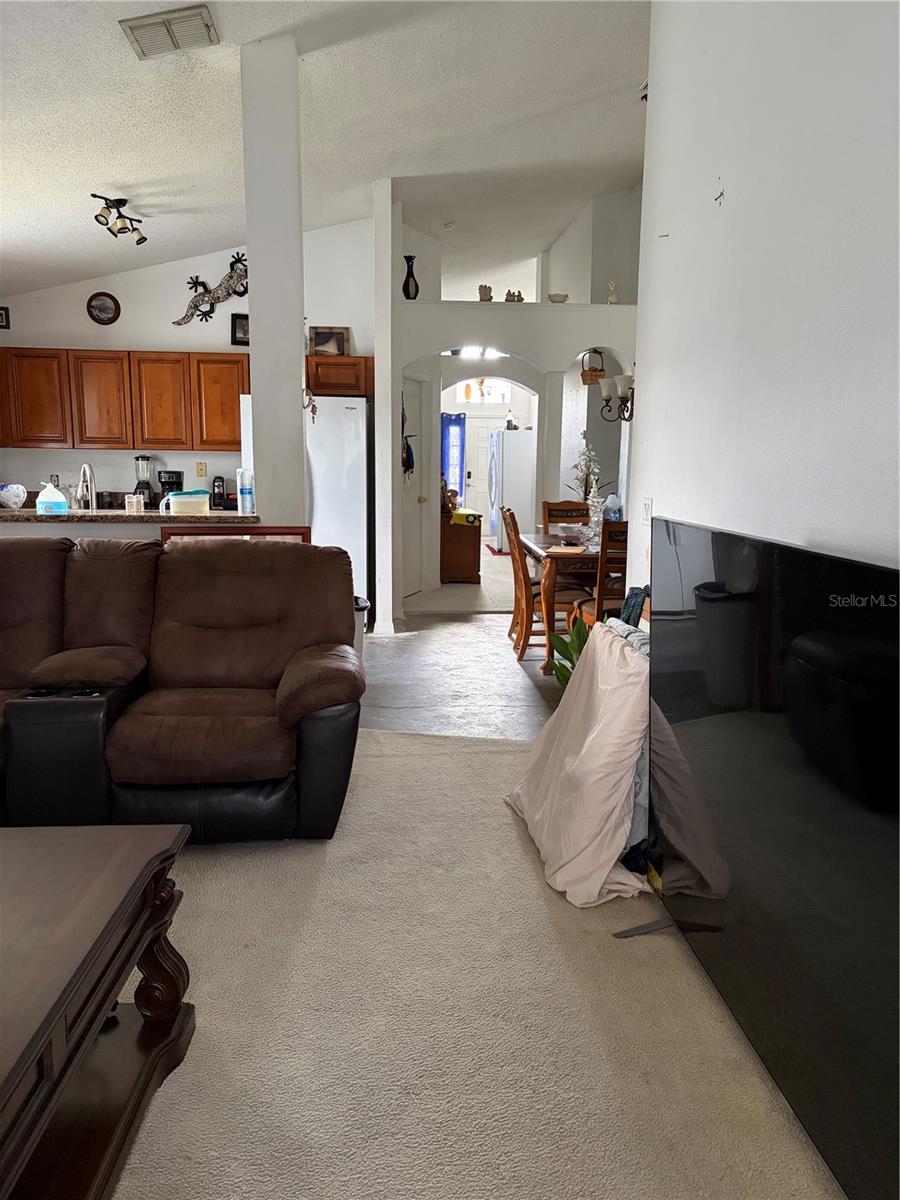 Single Family Residence at 534 EAGLE POINTE S, KISSIMMEE, photo 7 of 23